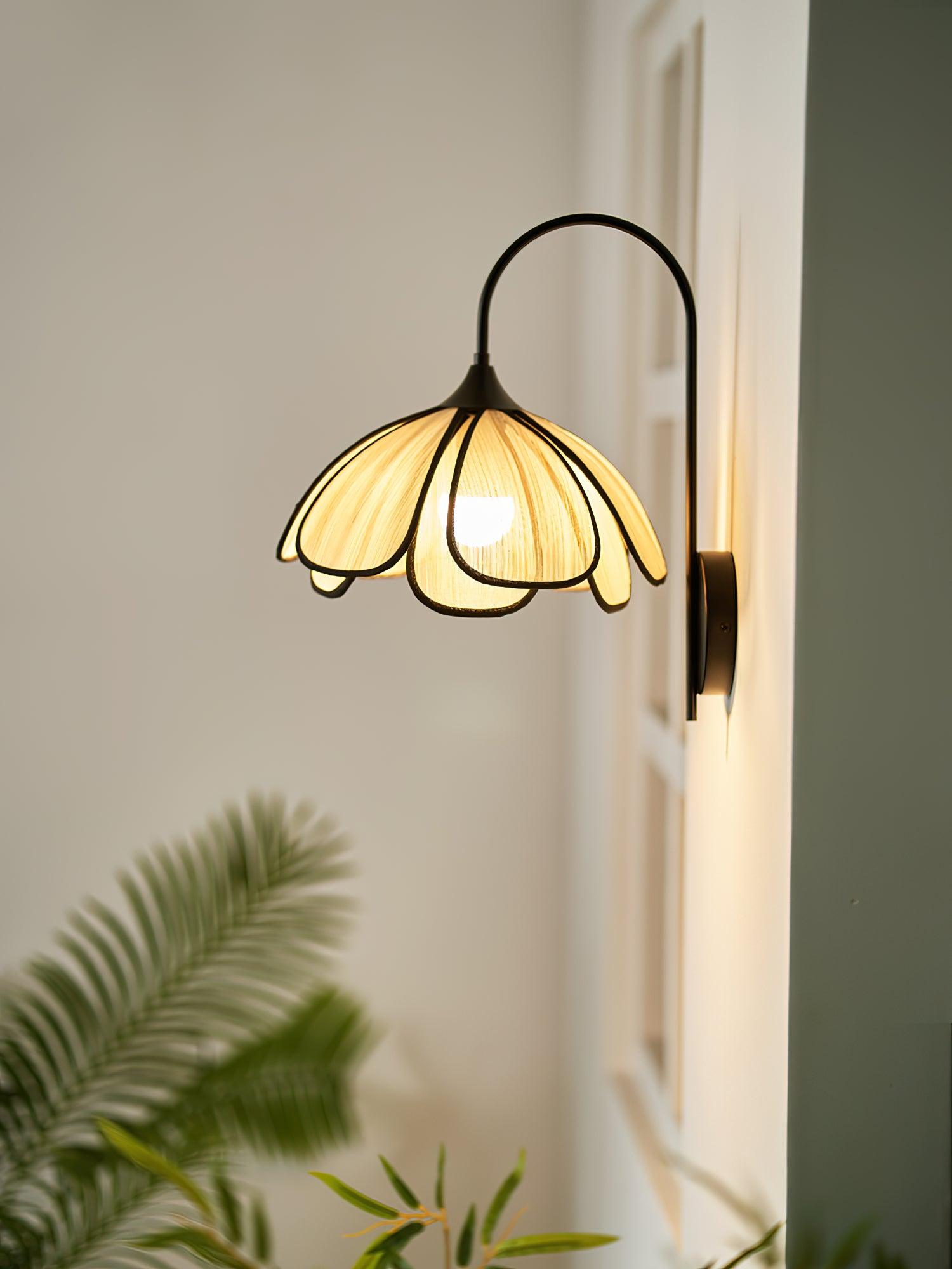 Ivsiliel Natural Burnt Petal Wall Lamp