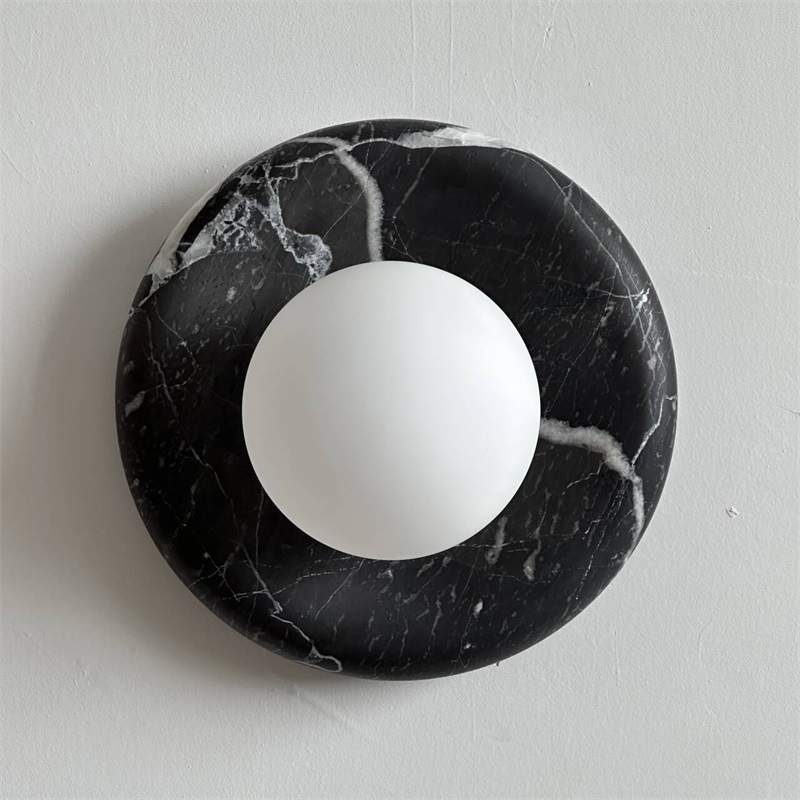 Vomire Wall Lamp