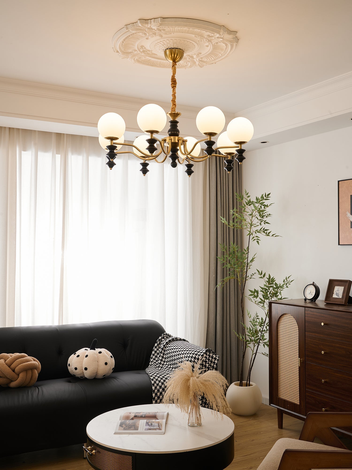 Ordore Traditional Elegance Vintage Wood Chandelier