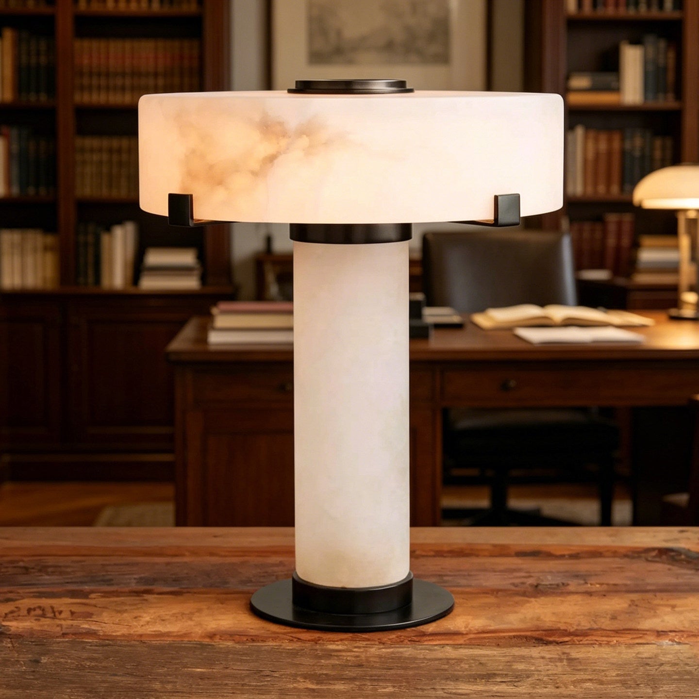 Avenuaya Alabaster Table Lamp