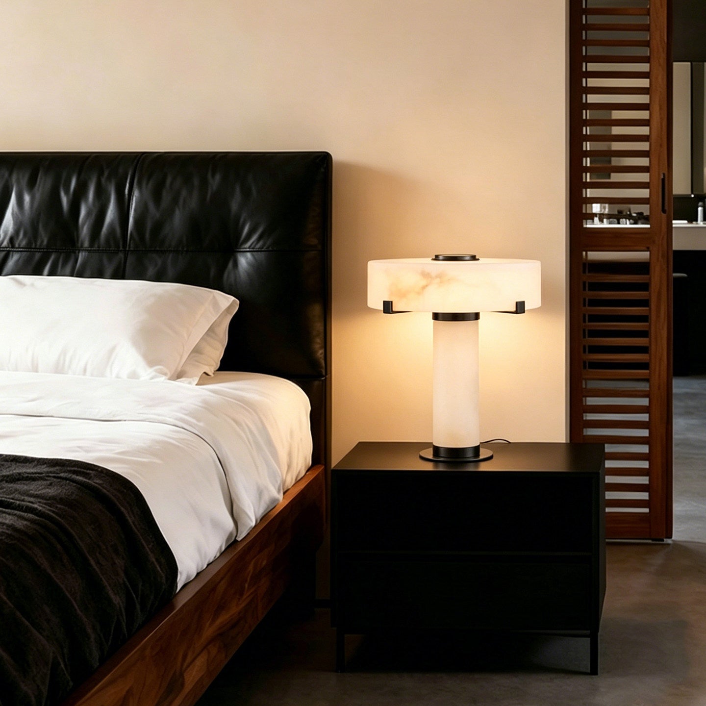 Avenuaya Alabaster Table Lamp