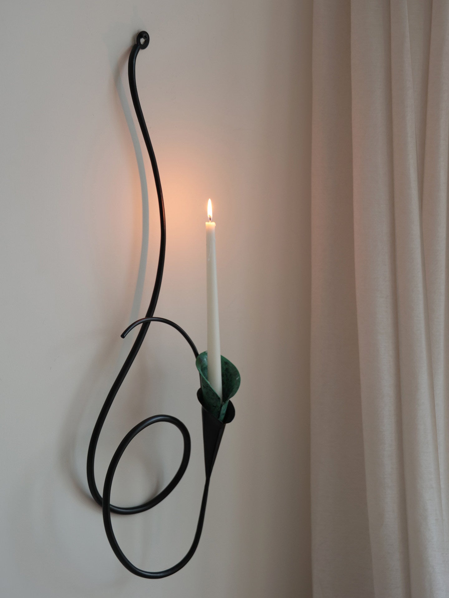 Norarel Lily Candle Holder
