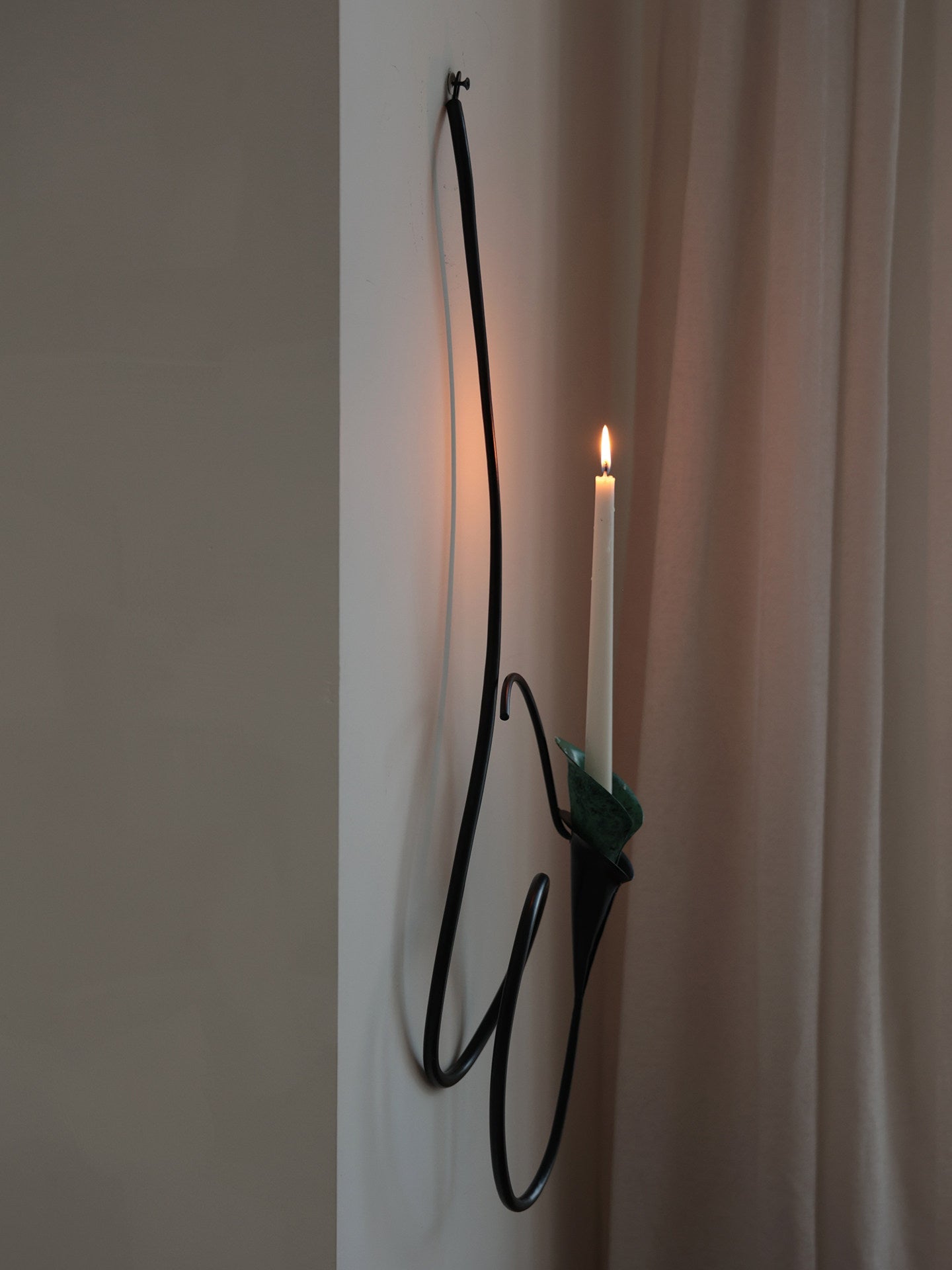 Norarel Lily Candle Holder