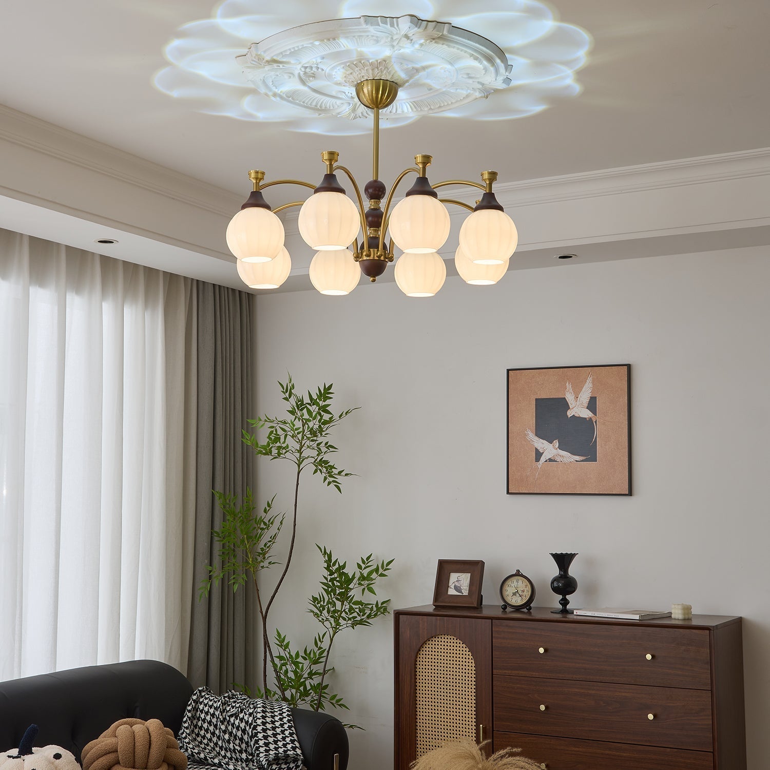 Illoros Traditional Elegance Wood Chandelier