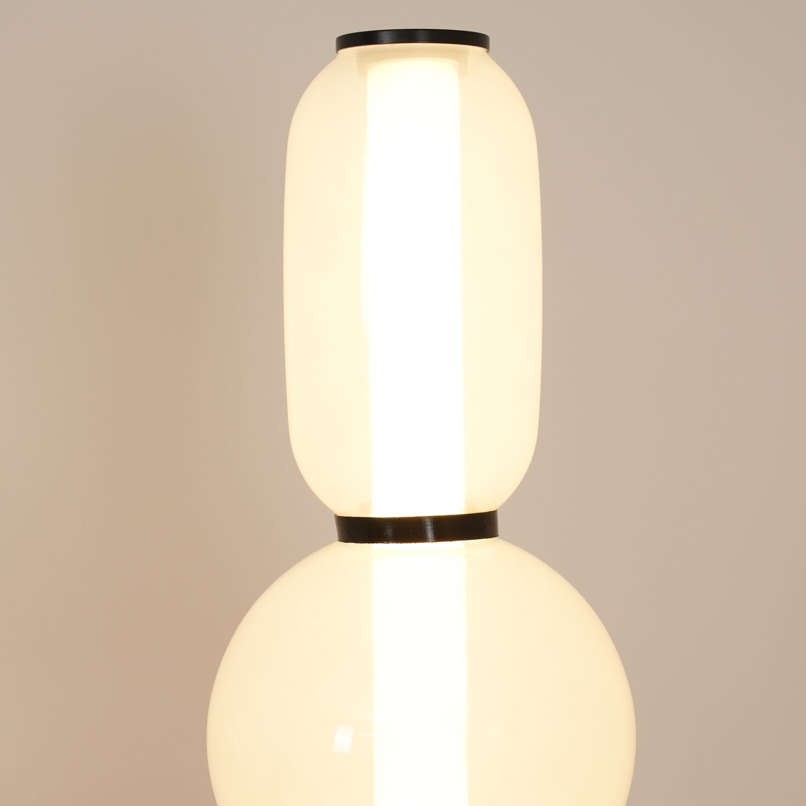 Lioroia Floor Lamp