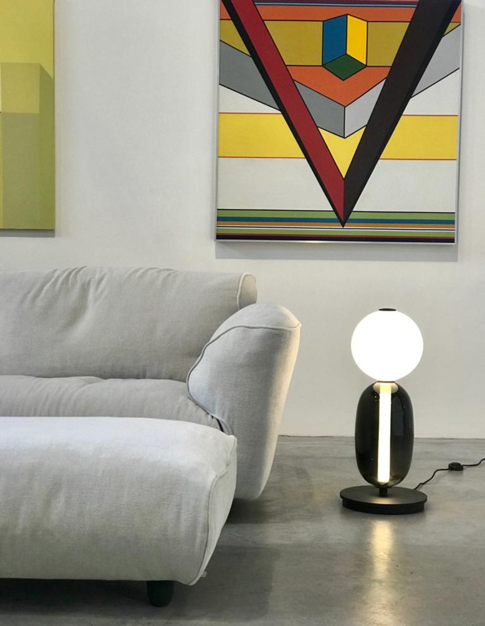 Rhovan Modern Table Lamp