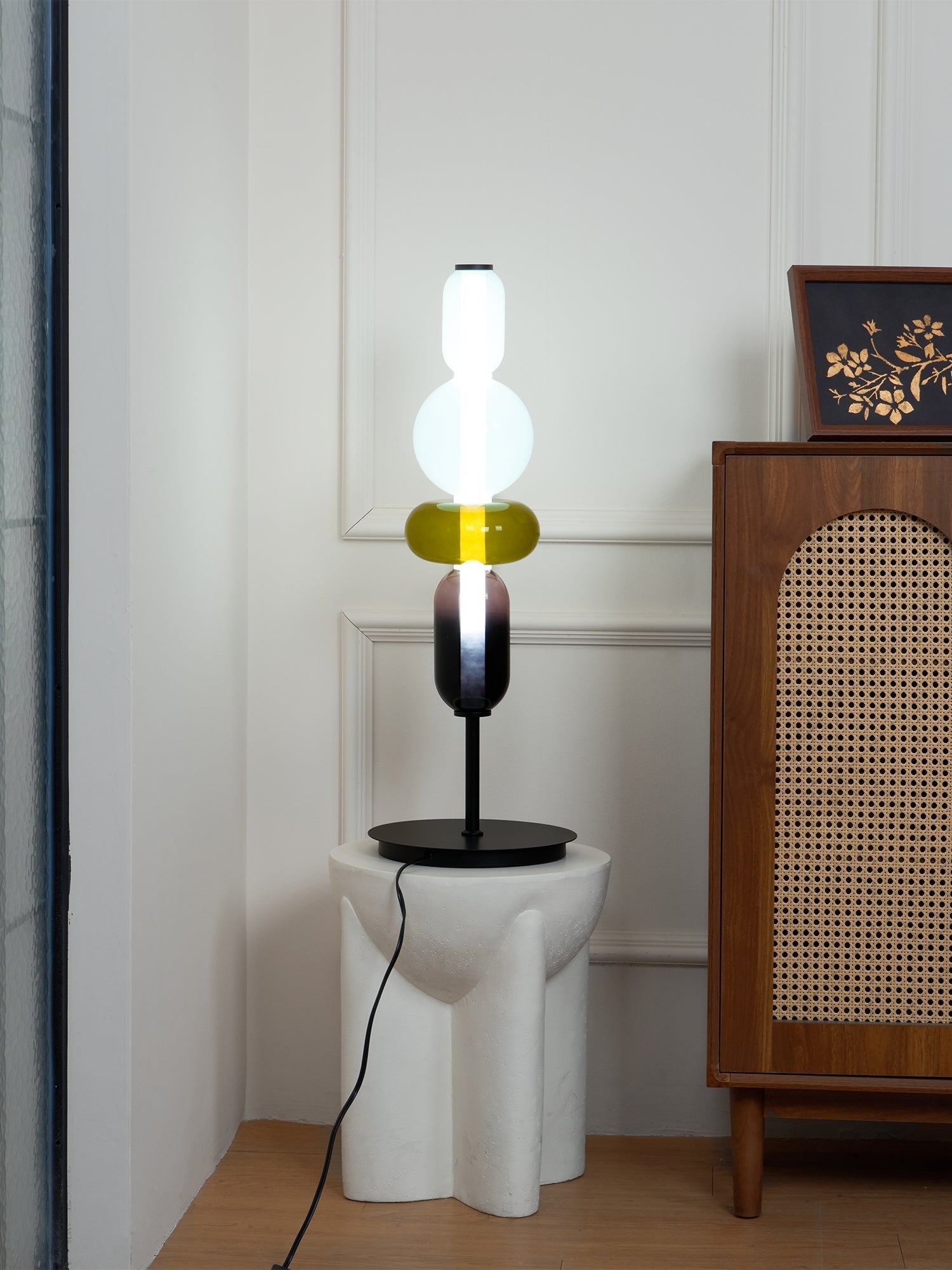 Rhovan Modern Table Lamp
