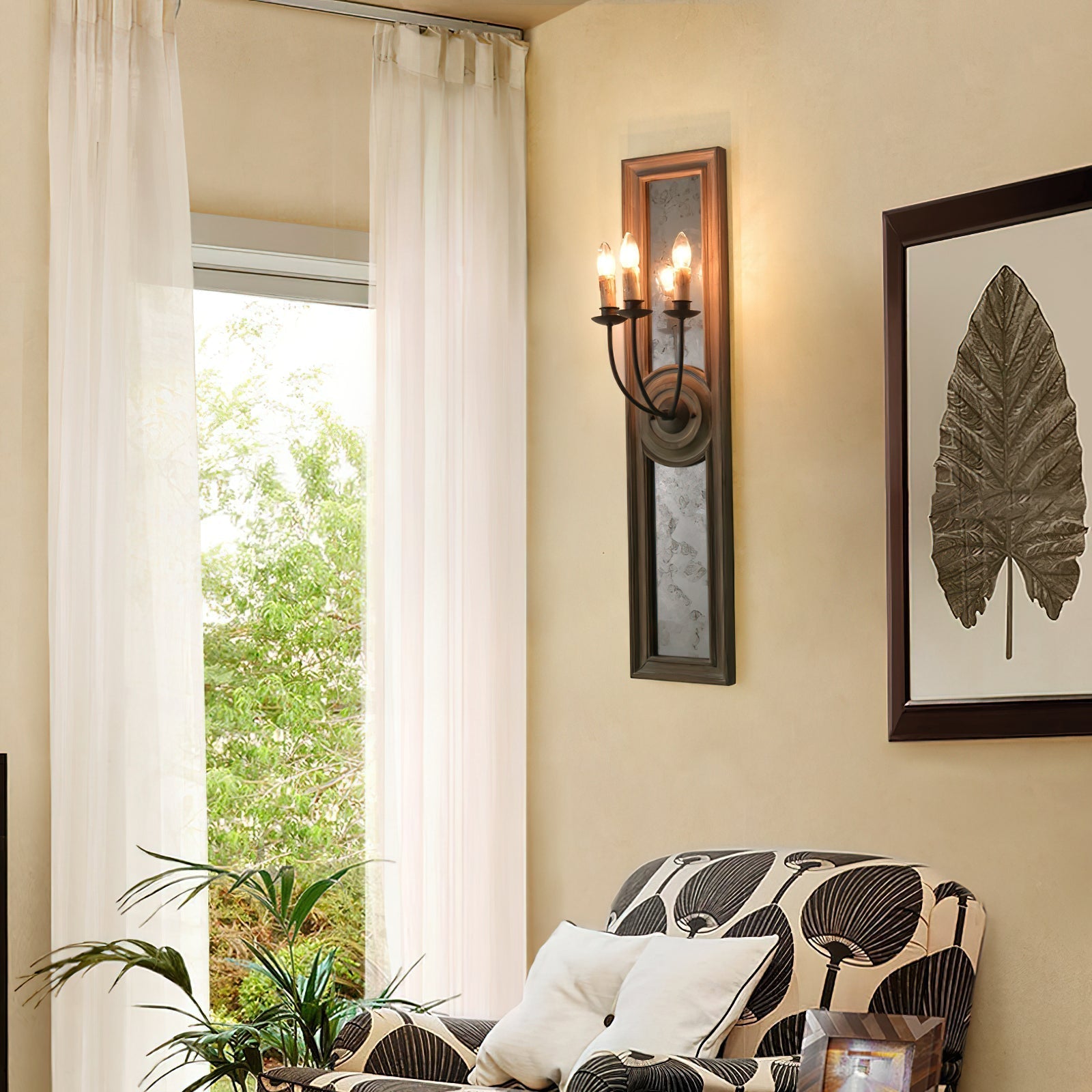 Augusta Wall Lamp