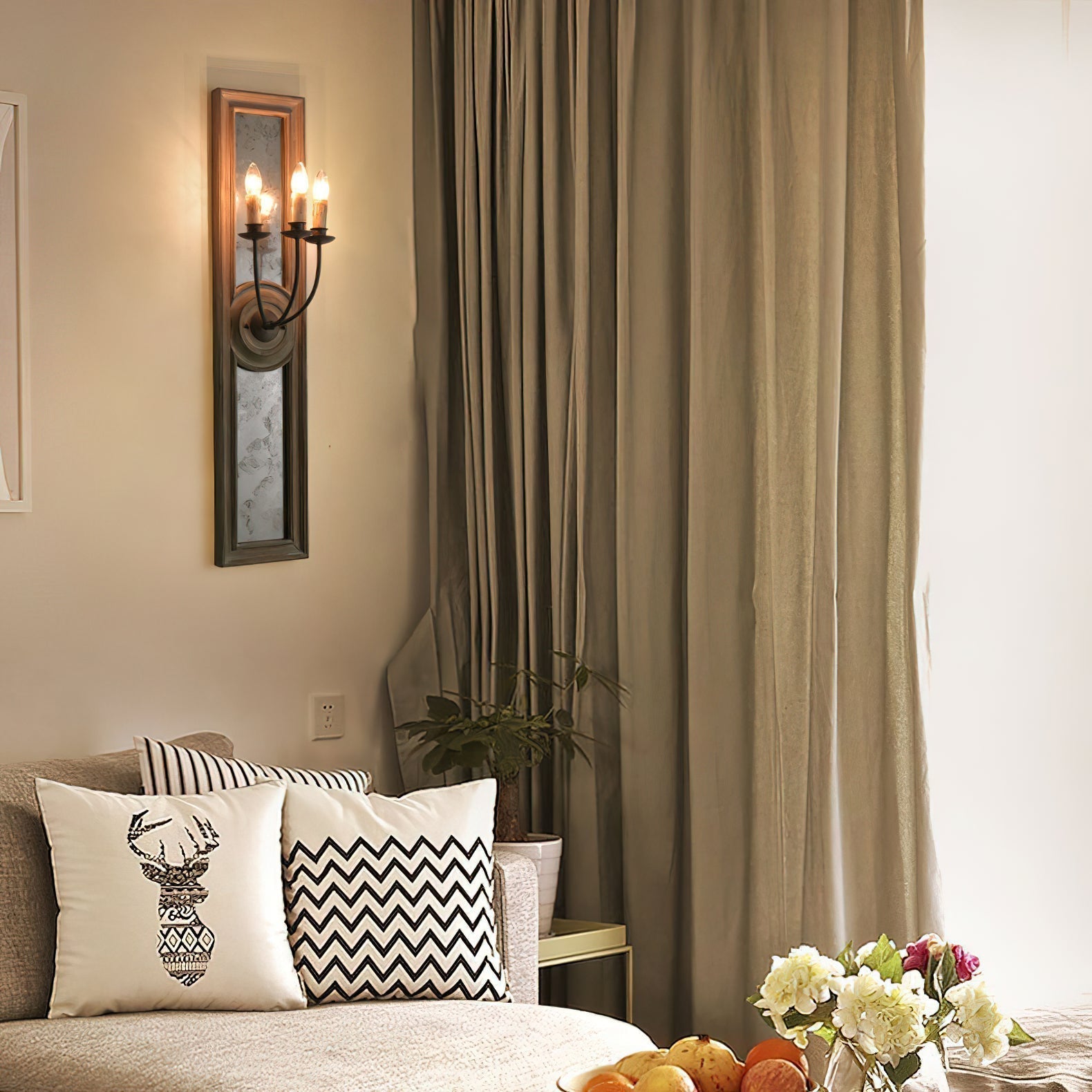 Augusta Wall Lamp
