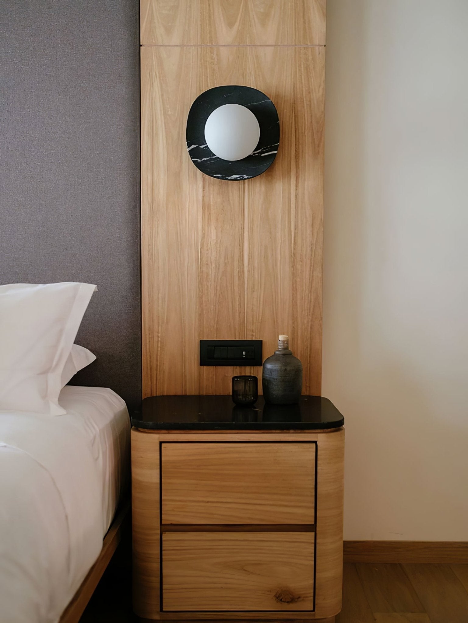 Elaeeria Cusp Sconce