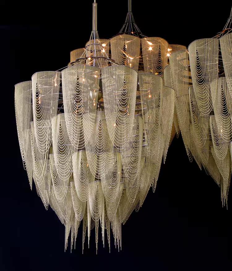 Fereraria Cascade Aluminum Chain Chandelier