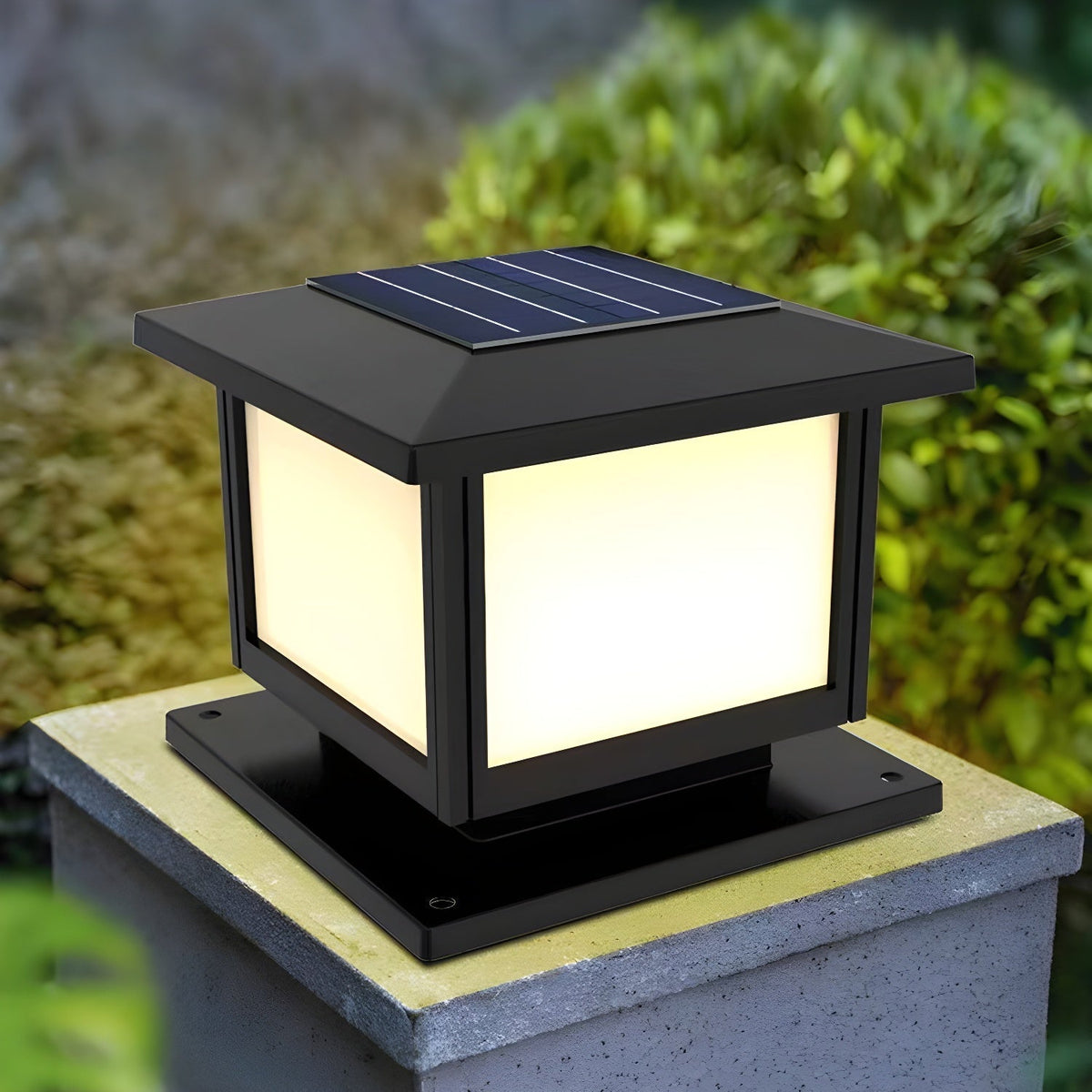 Avenuina Pavilion-style Square Solar Outdoor Light