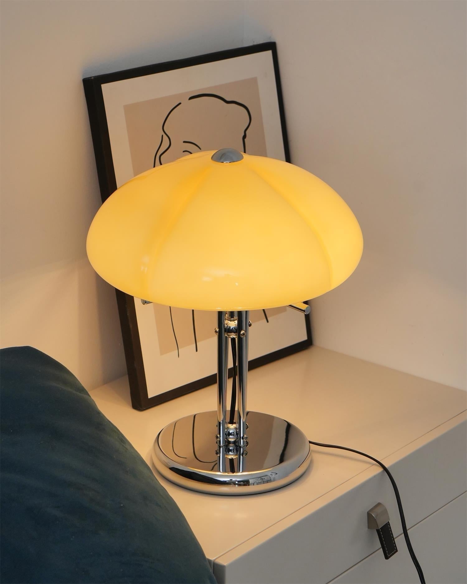 Lioreline Modern Table Lamp