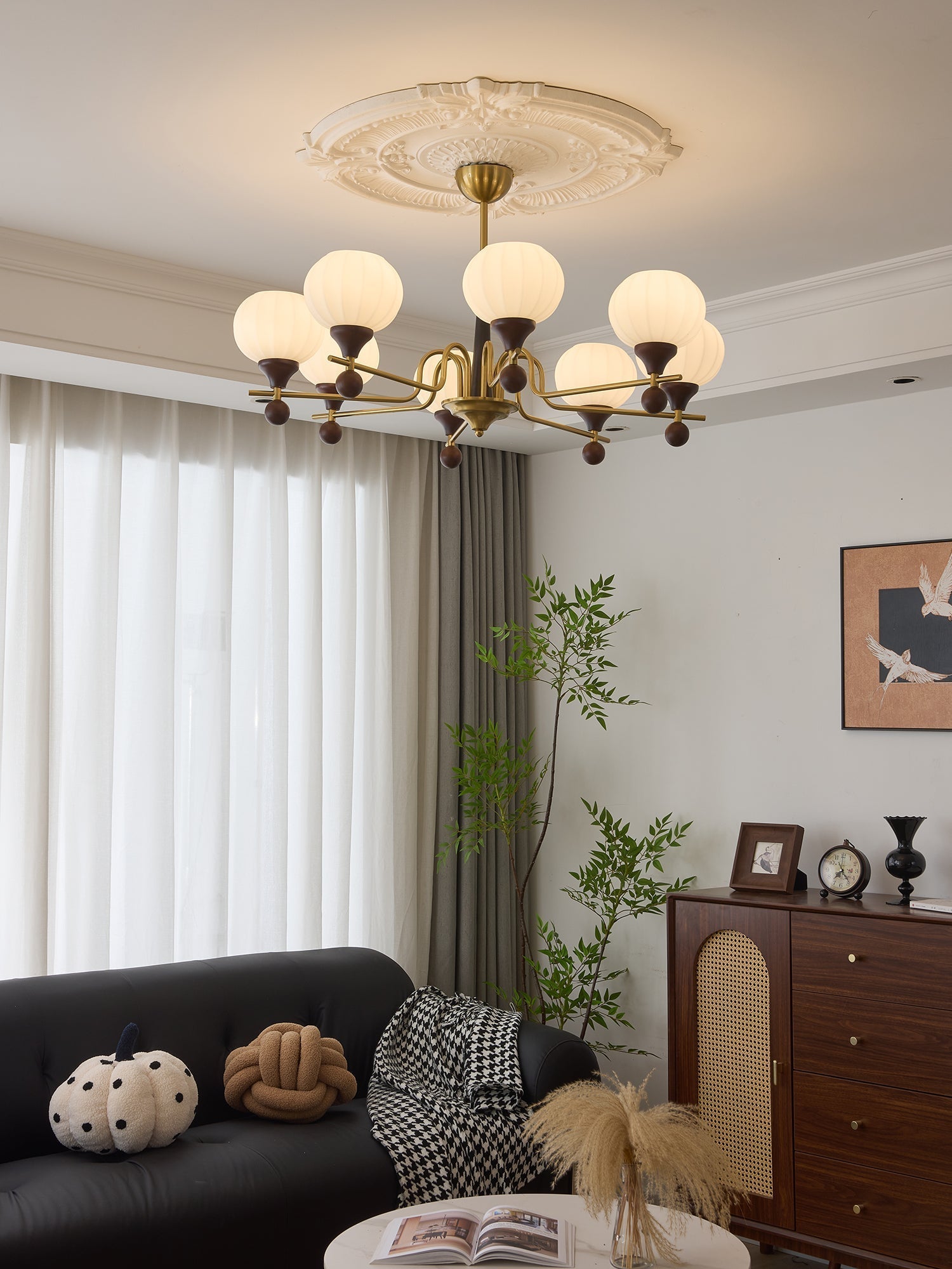 Anorionis Traditional Premium Wood Chandelier