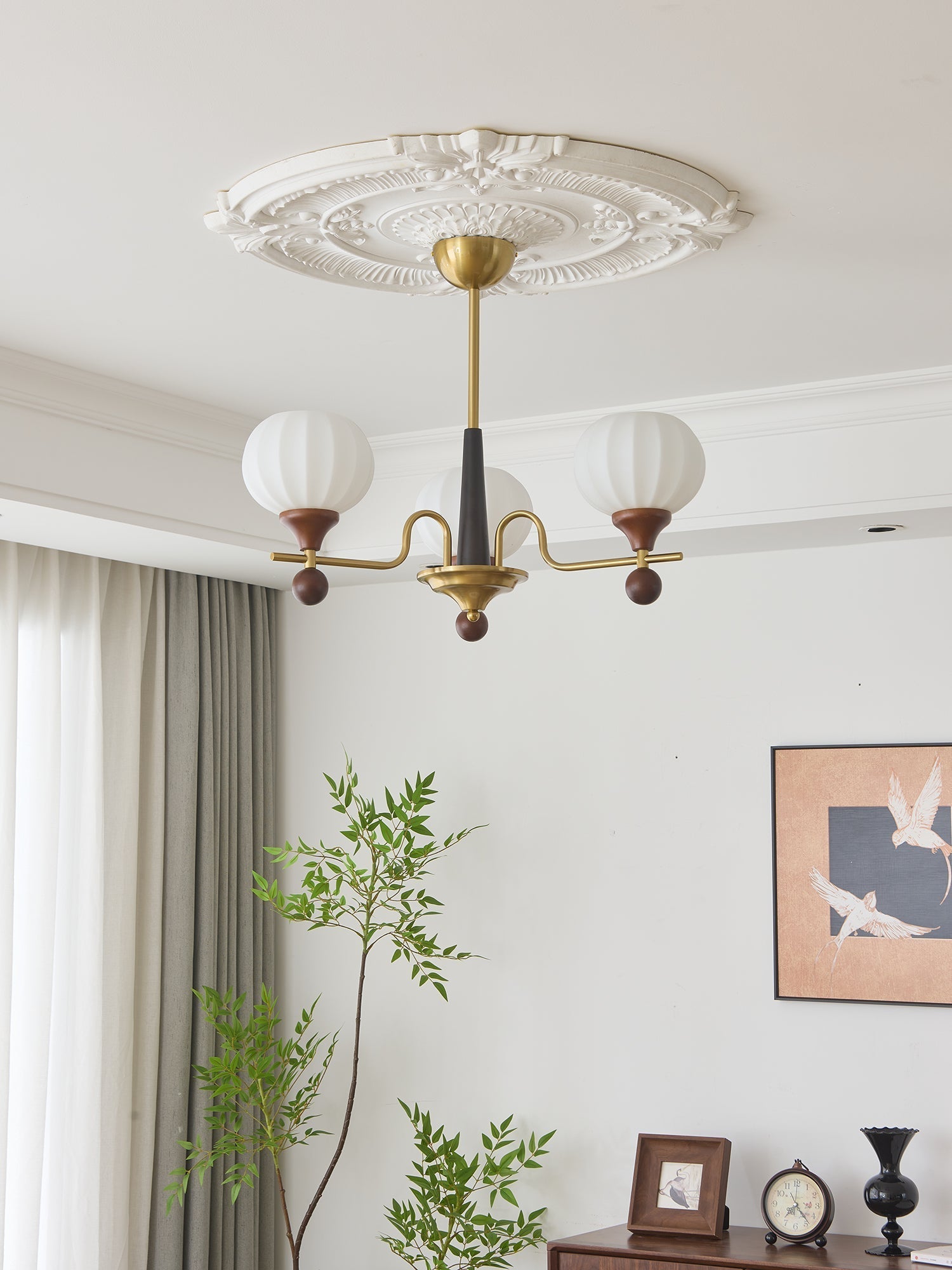 Anorionis Traditional Premium Wood Chandelier