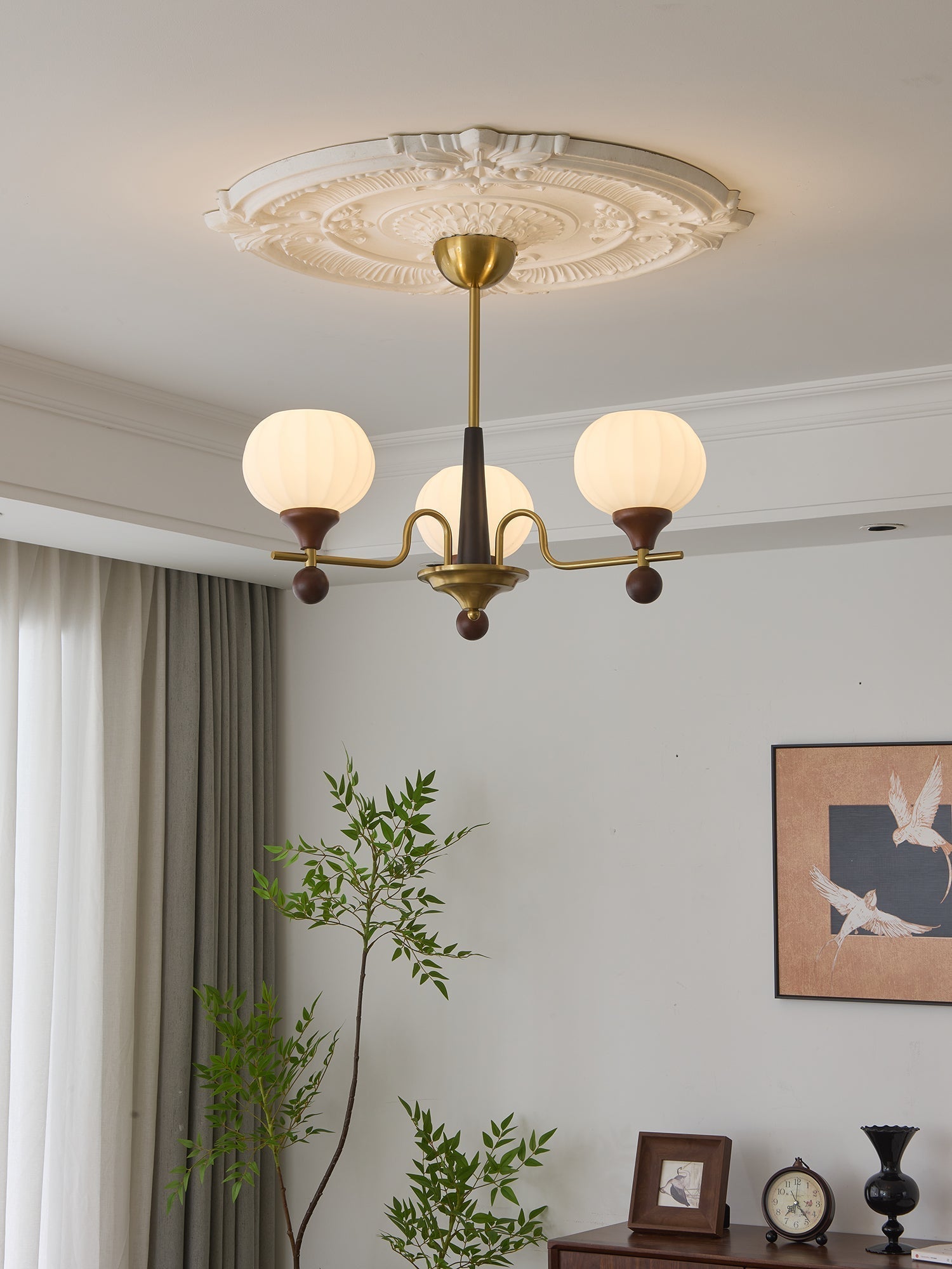 Anorionis Traditional Premium Wood Chandelier