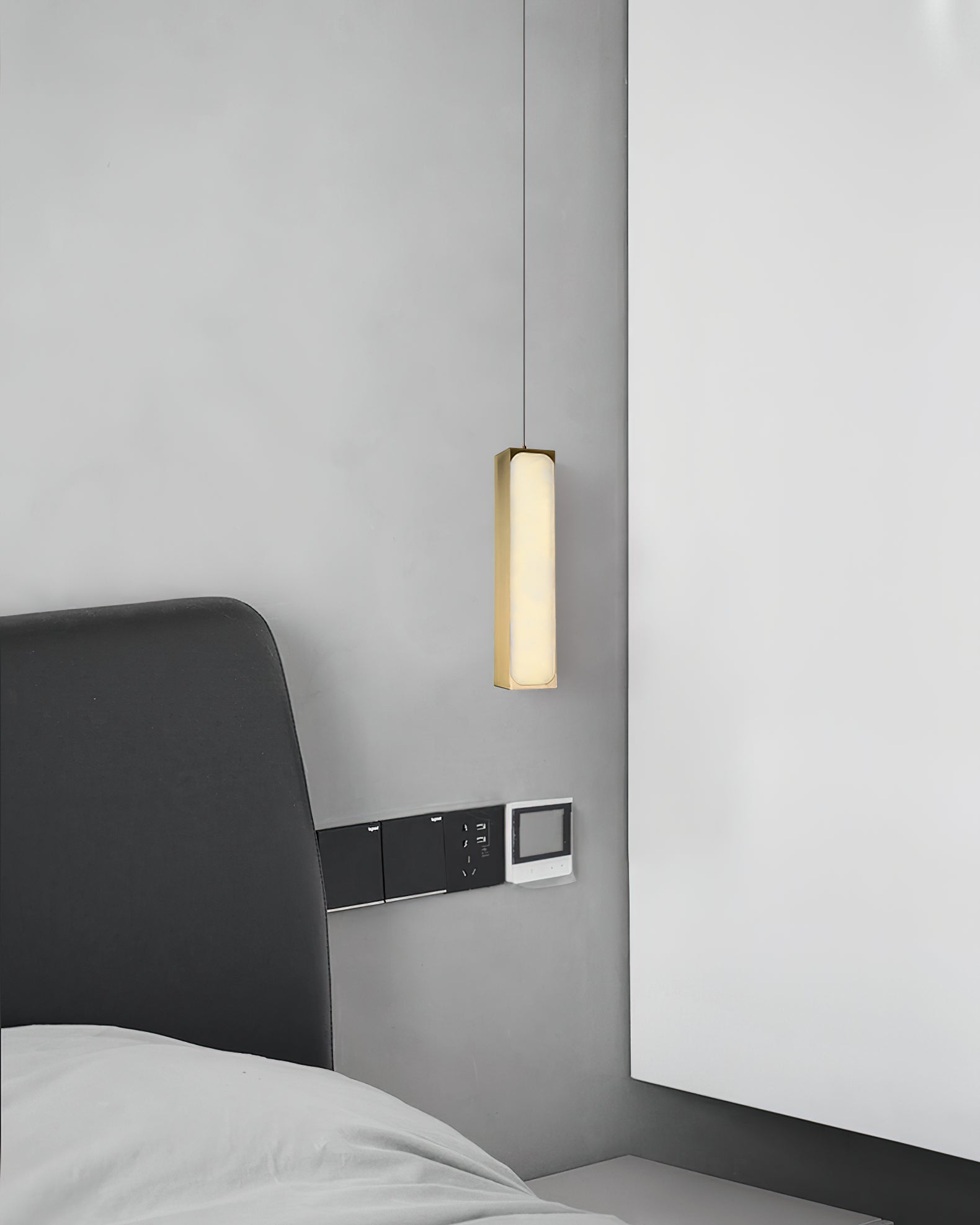 Rivoenne Pendant Light