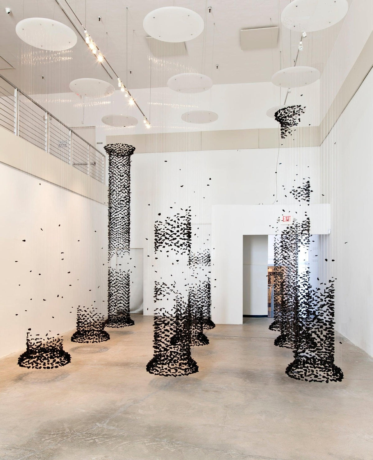 Orinridge Black Stones Chandelier