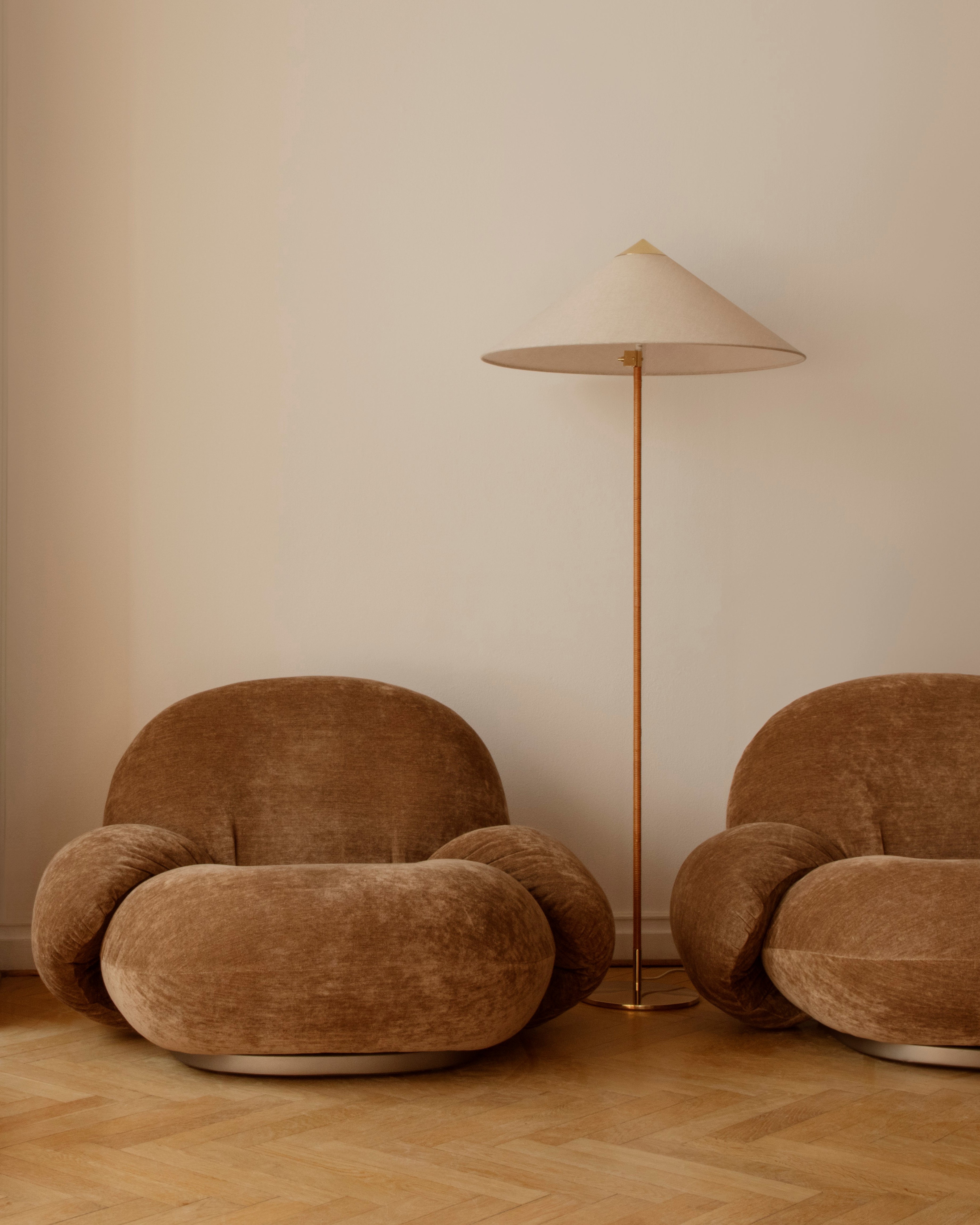 Docor Minimalist Floor Lamp