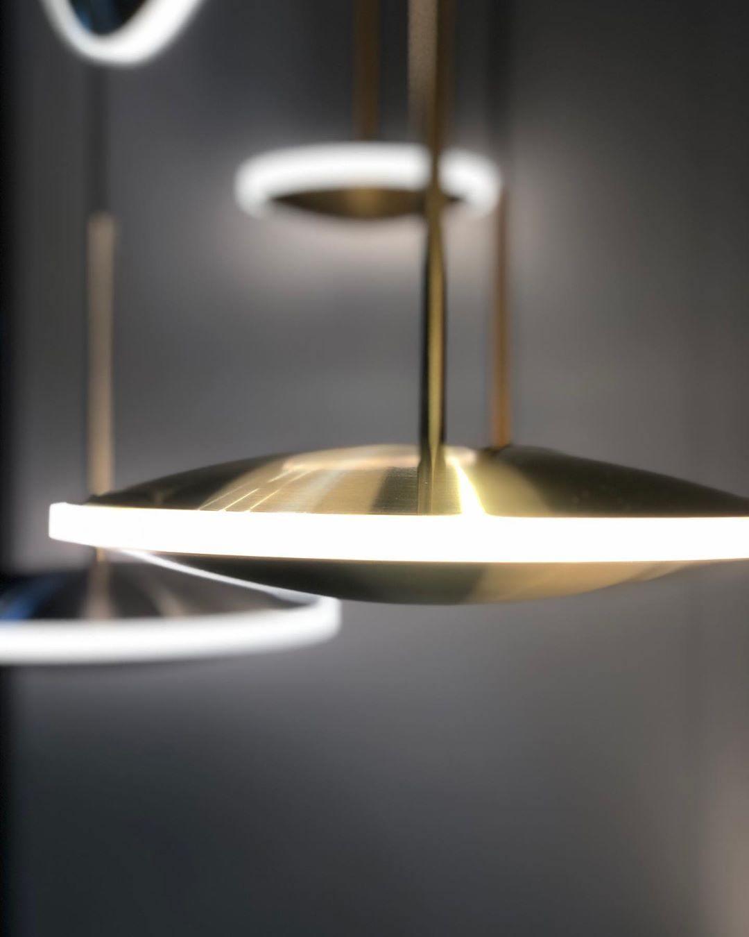 Uvenisra Modern Minimalist Dish Pendant Light