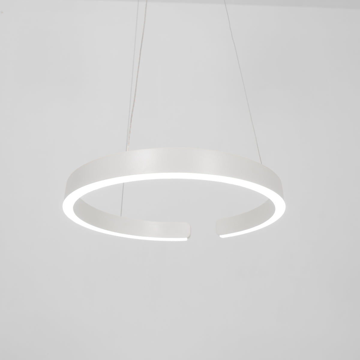 Frixx Modern Minimalist Chandelier