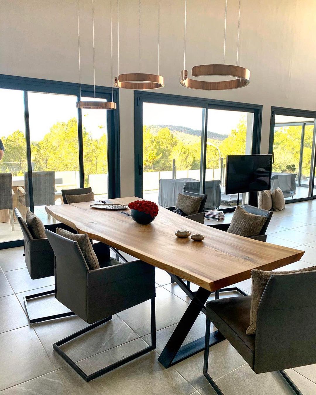 Frixx Modern Minimalist Chandelier