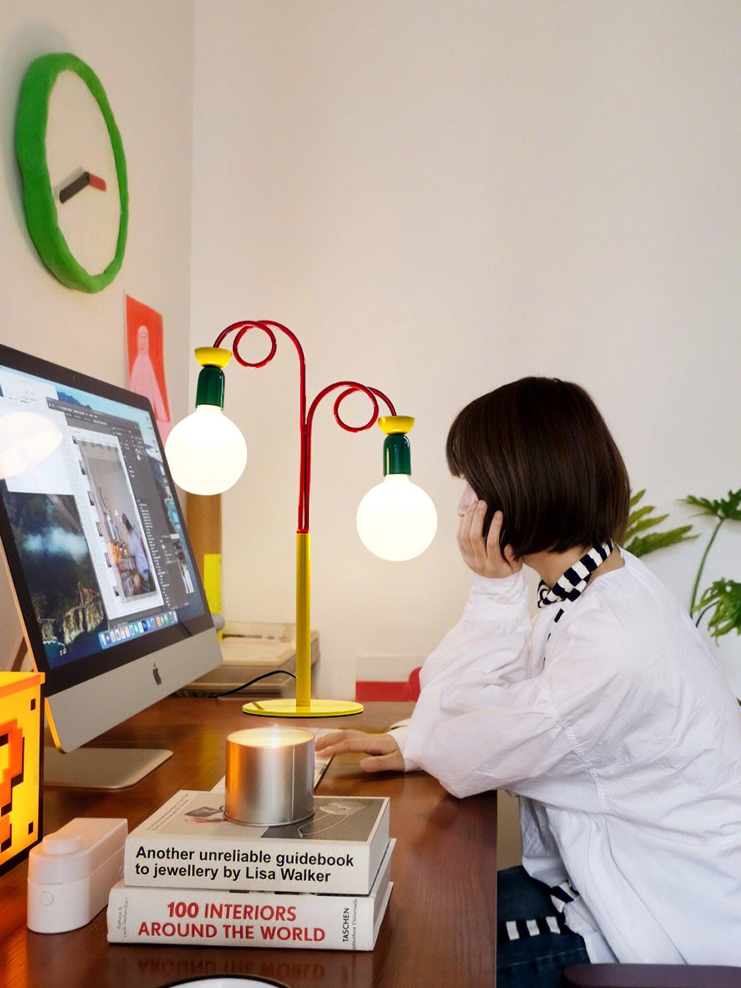 Trilo Glass Playful Table Lamp