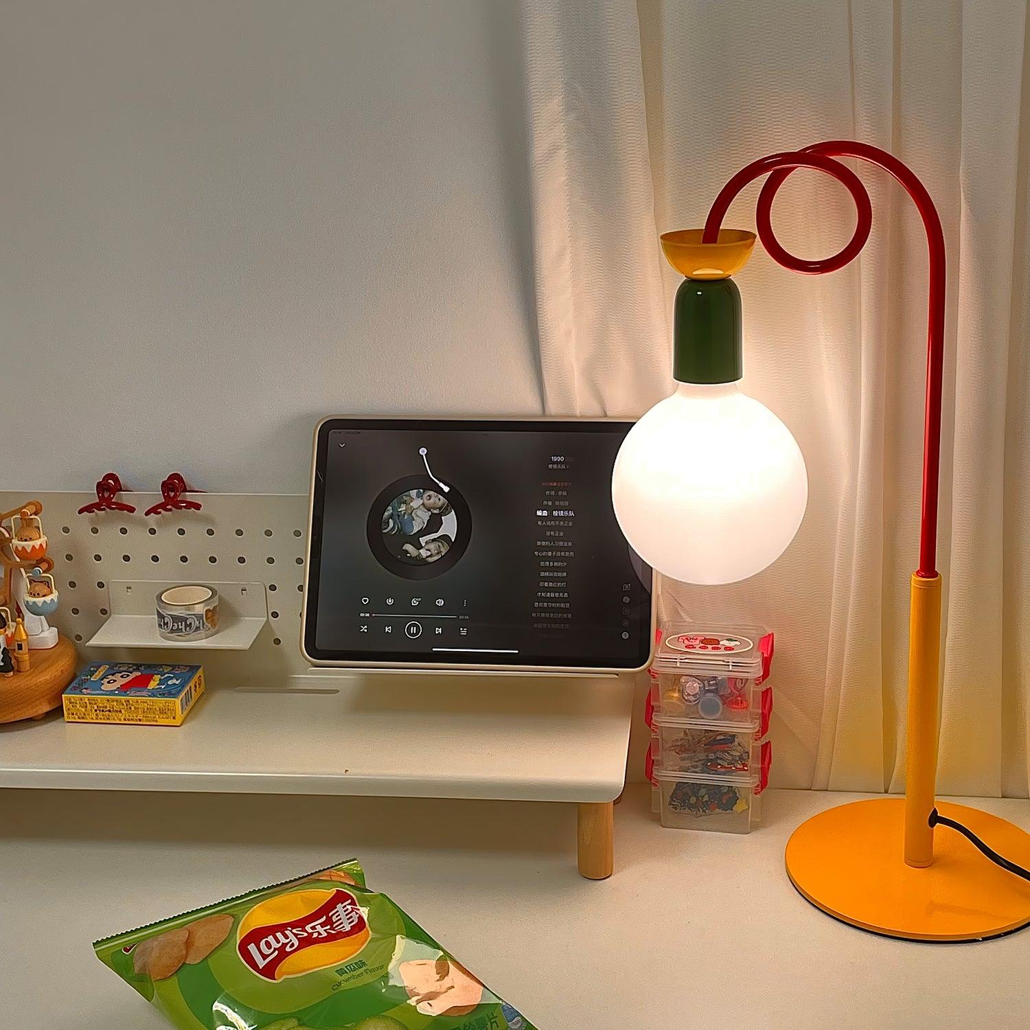 Trilo Glass Playful Table Lamp