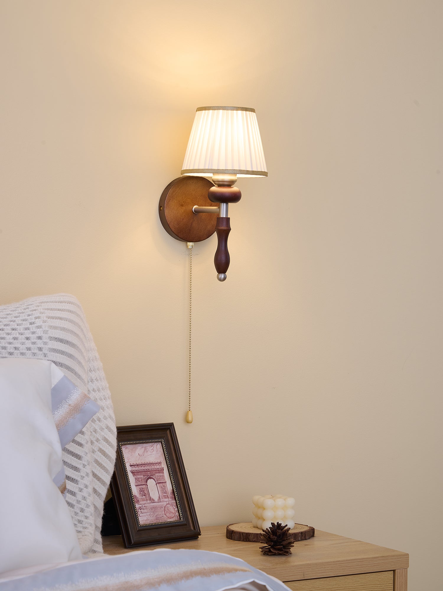 Eshae Premium Nordic Art Fabric Wood Wall Lamp