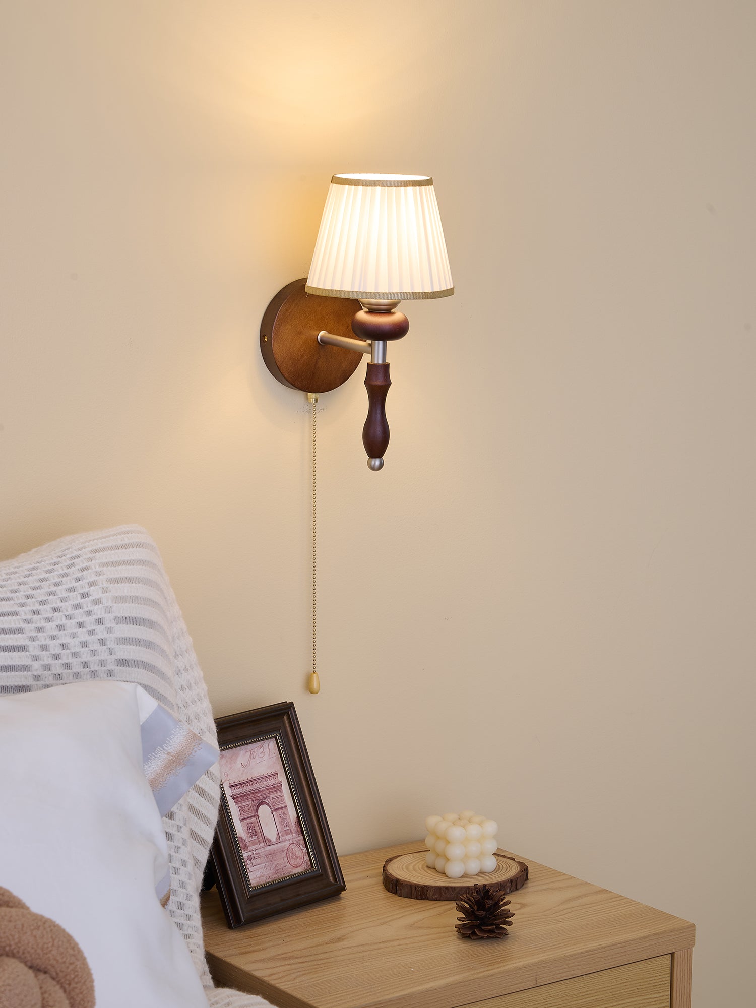 Eshae Premium Nordic Art Fabric Wood Wall Lamp