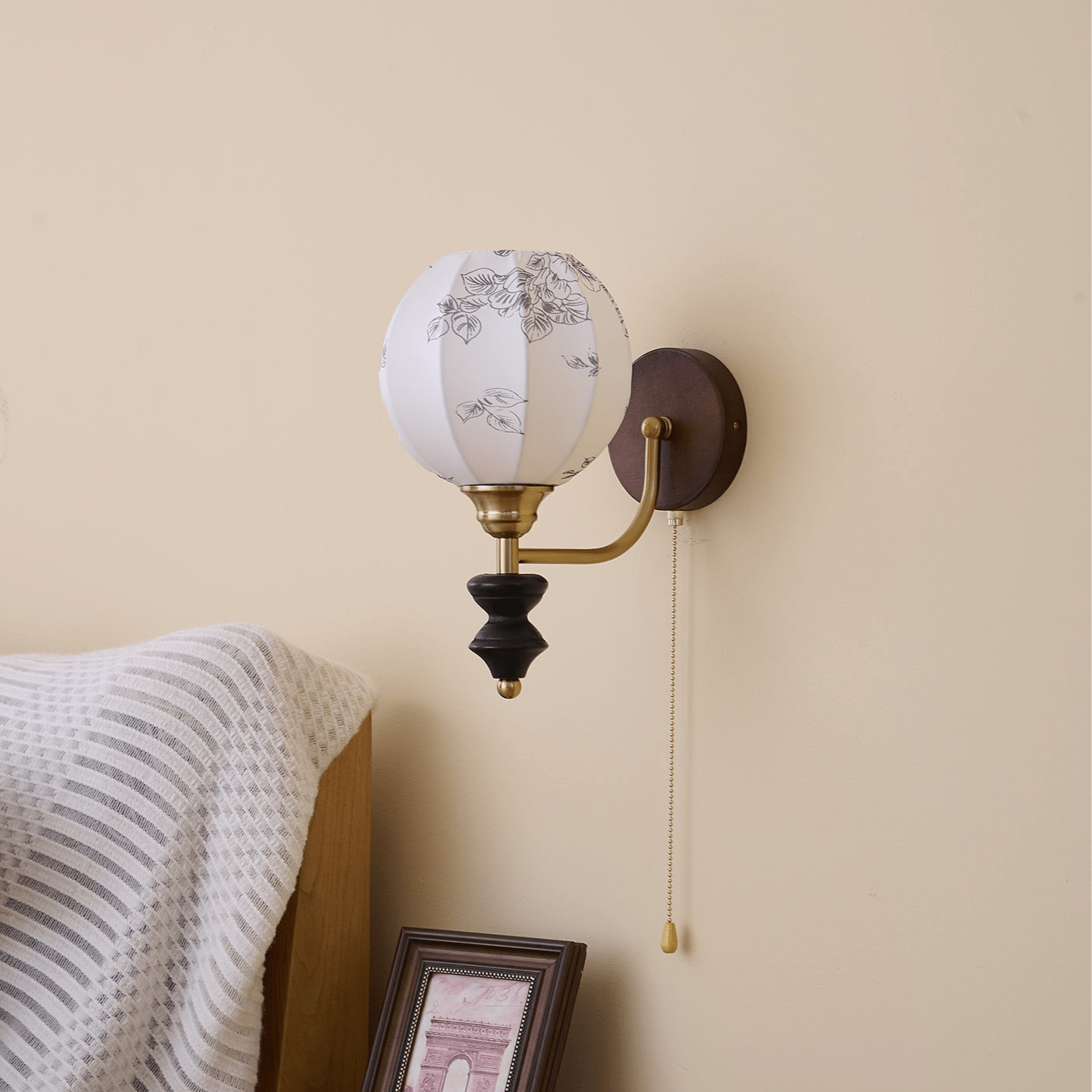 Eshae Premium Nordic Art Fabric Wood Wall Lamp