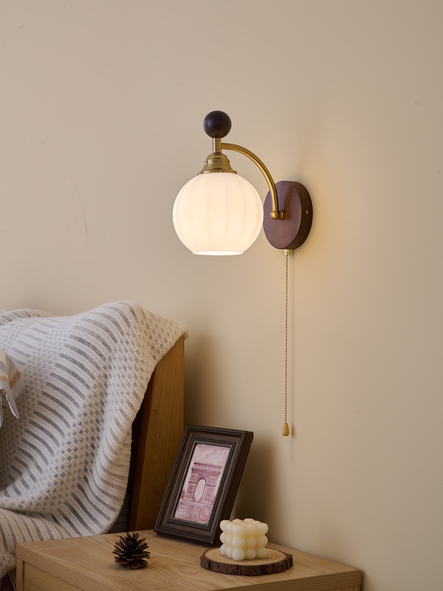 Eshae Premium Nordic Art Fabric Wood Wall Lamp