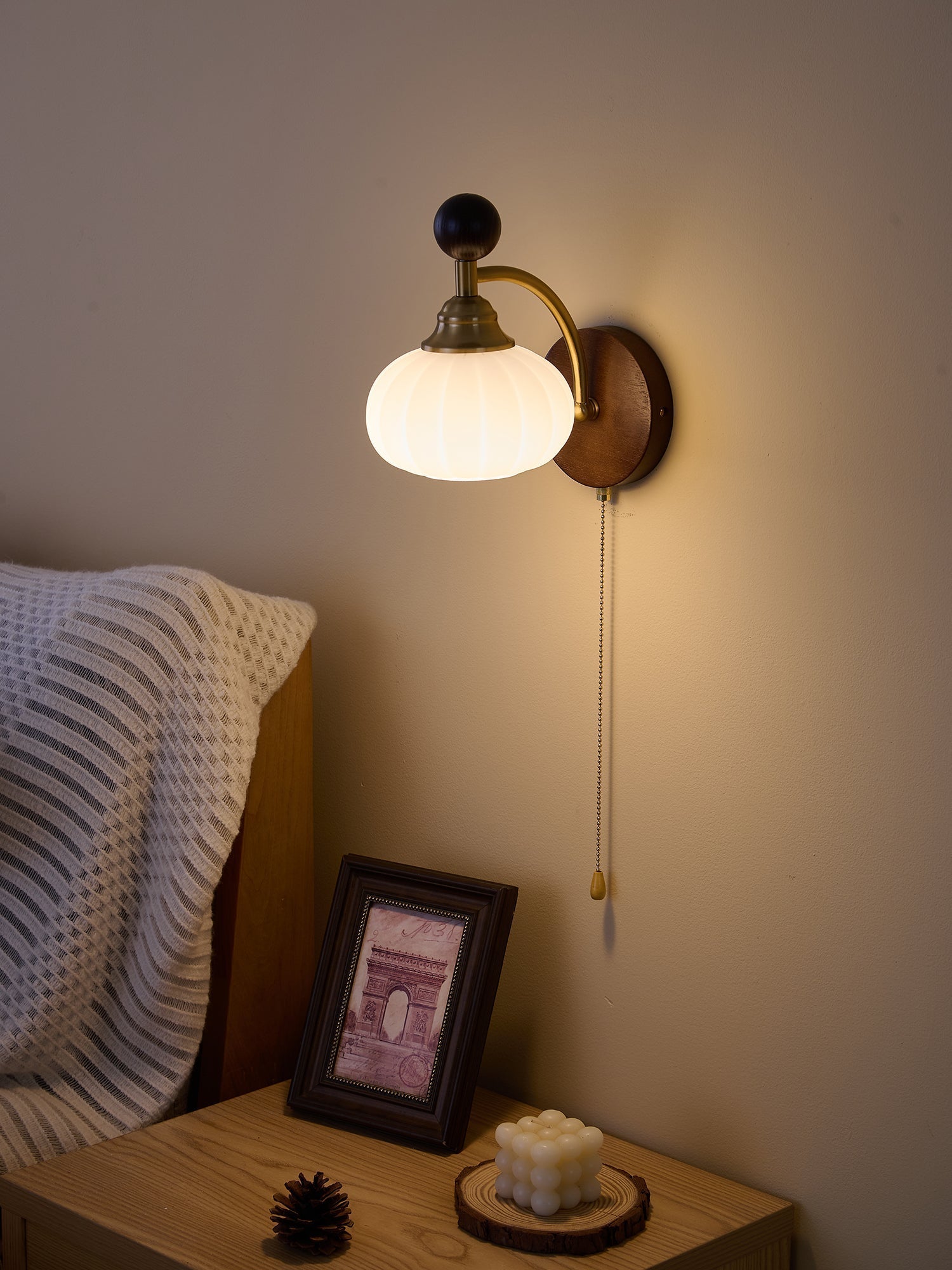 Eshae Premium Nordic Art Fabric Wood Wall Lamp
