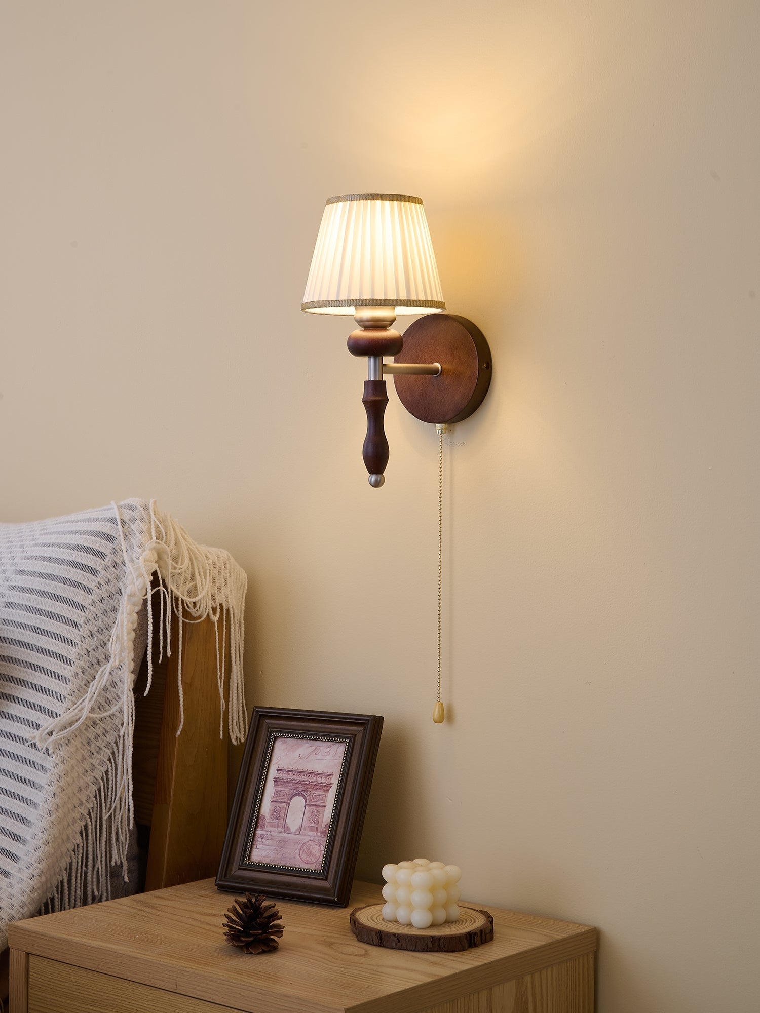 Eshae Premium Nordic Art Fabric Wood Wall Lamp