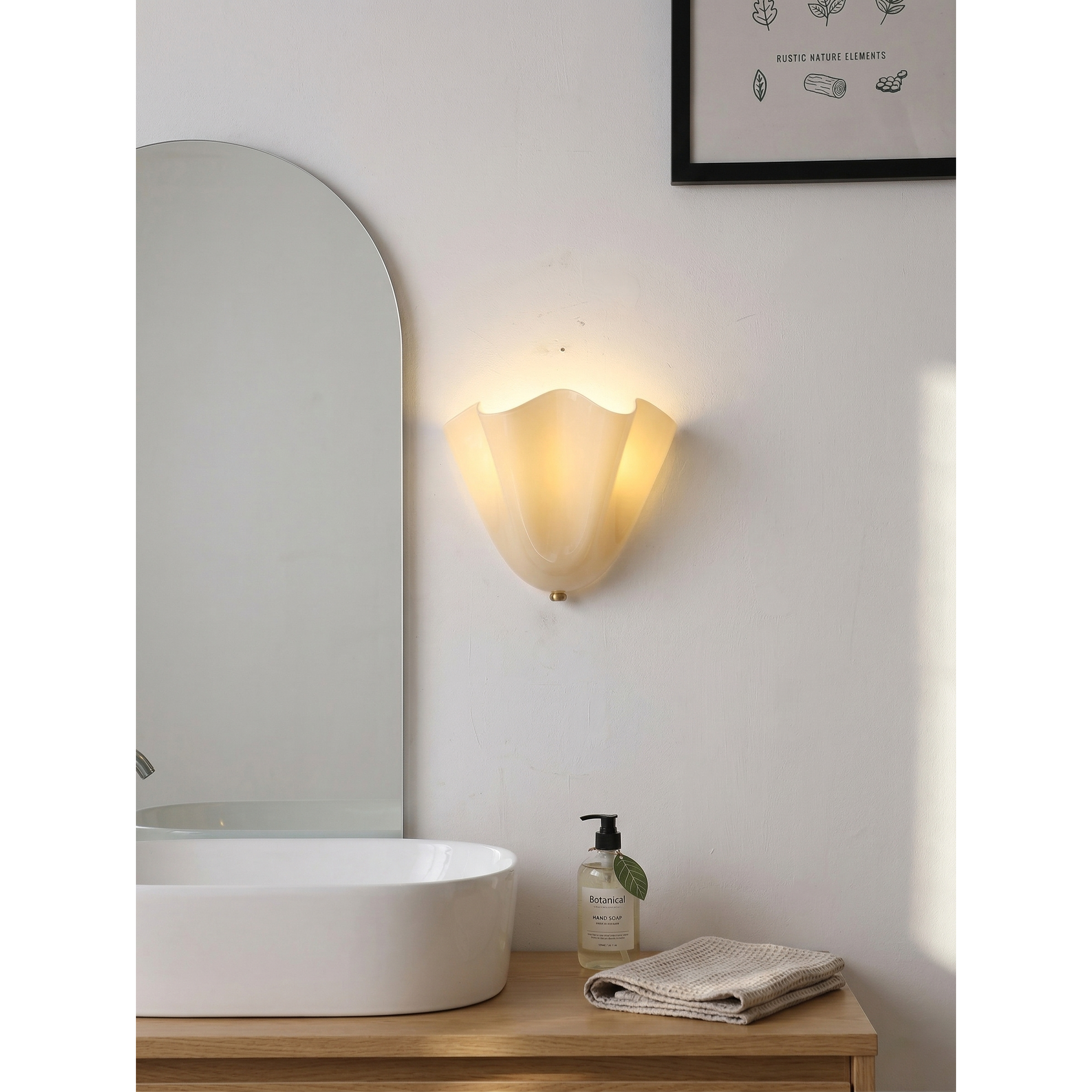 Fiorahaven Flower Glass Indoor Wall Light