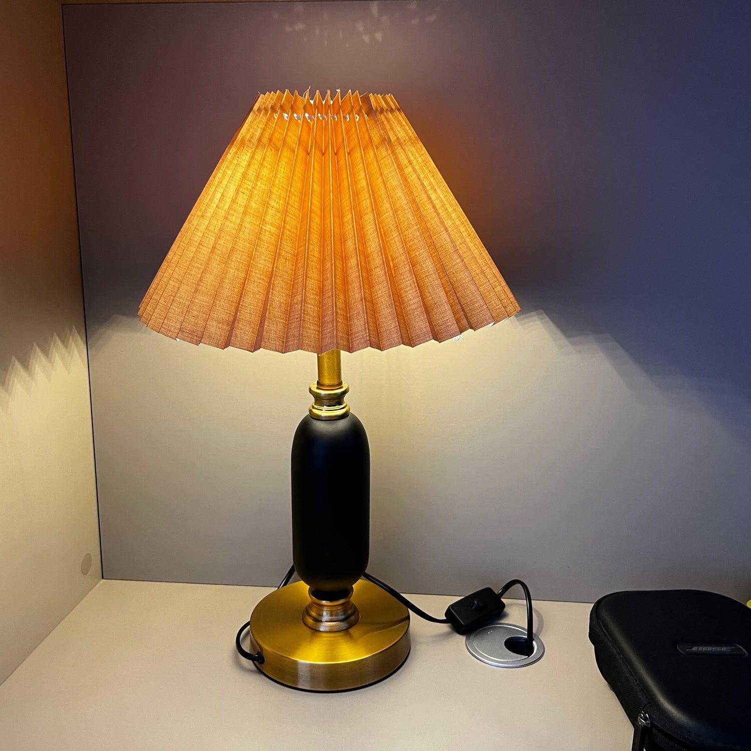 Aurmarila Fabric Table Lamp