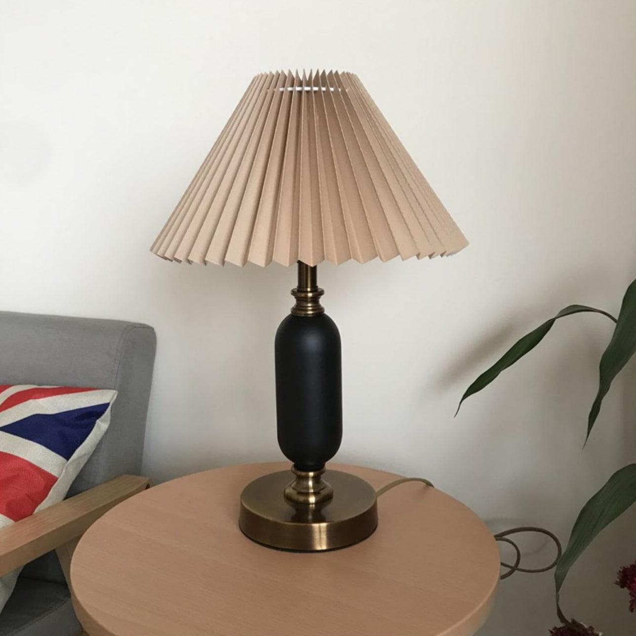 Aurmarila Fabric Table Lamp