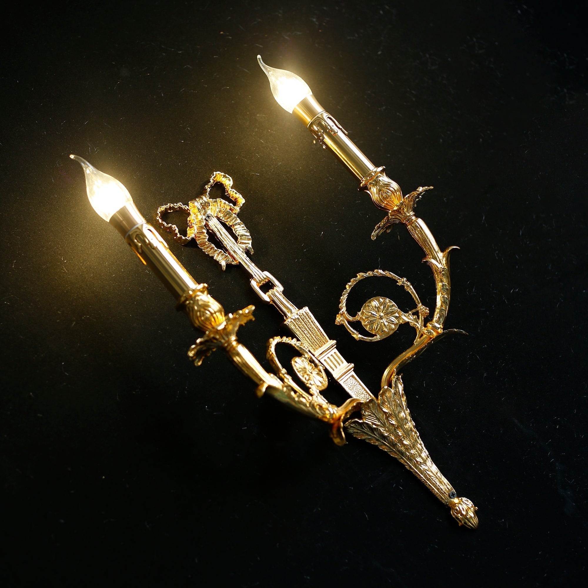 Lysavelle Sconce