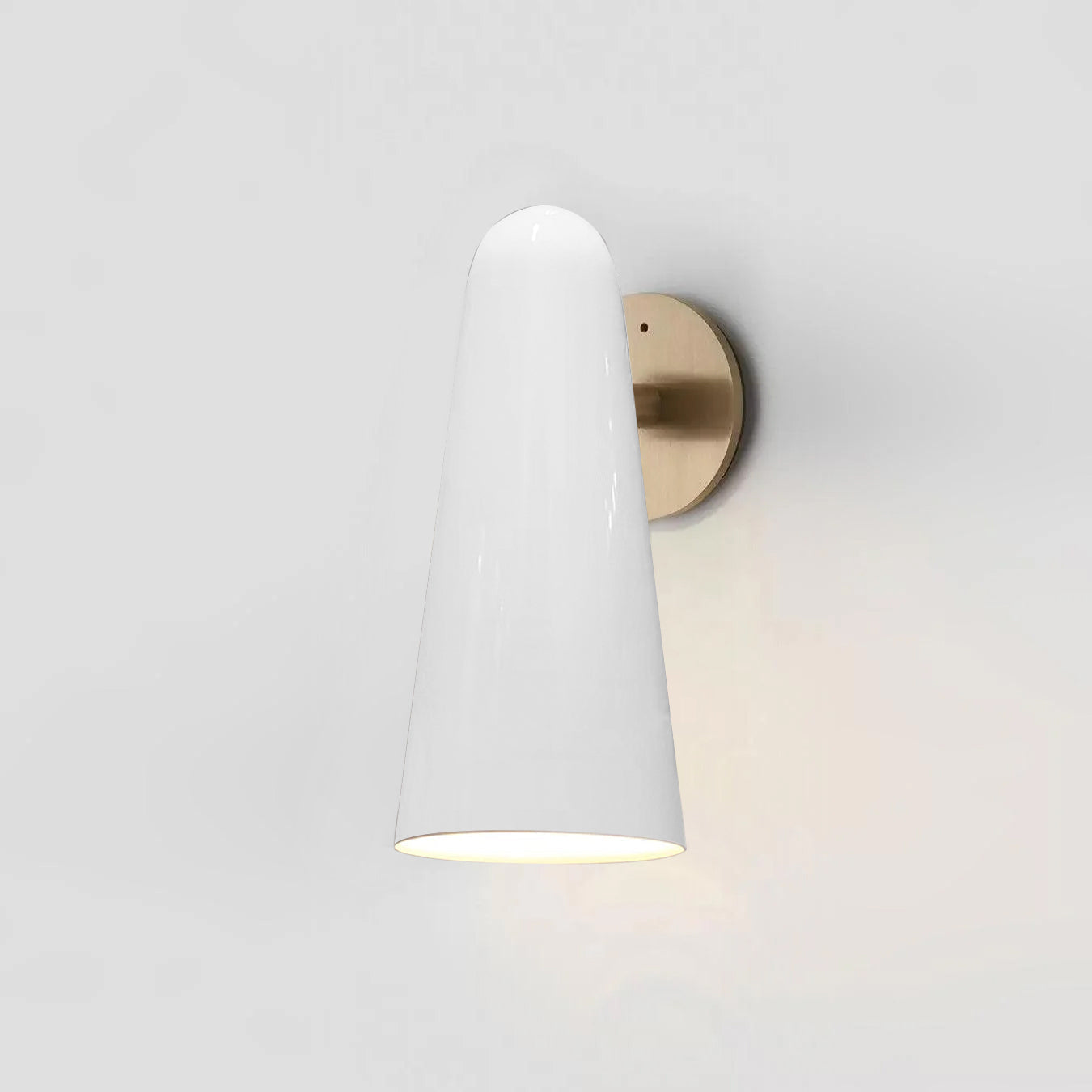 Lioririella Conical Glass Wall Lamp