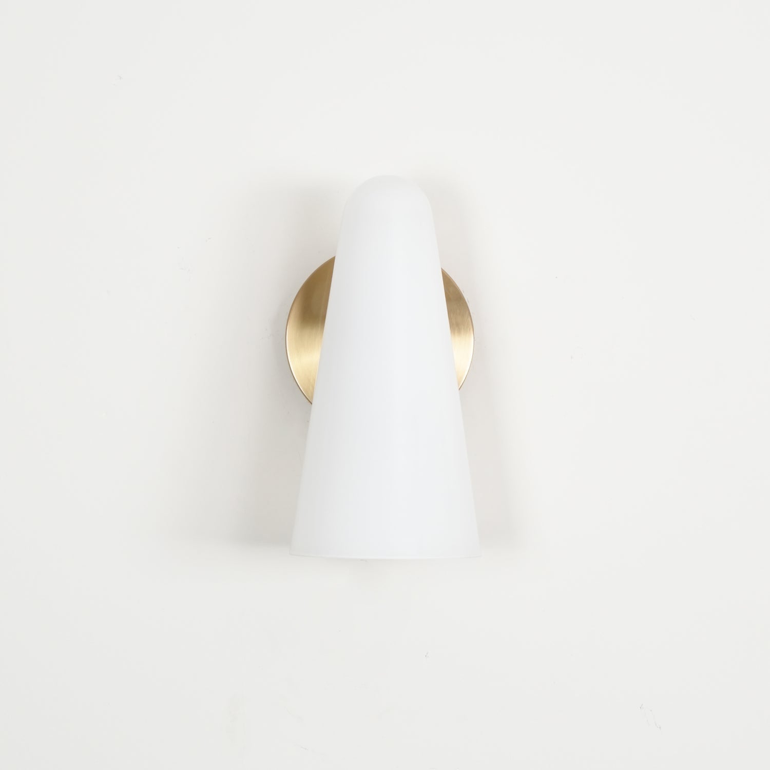 Lioririella Conical Glass Wall Lamp