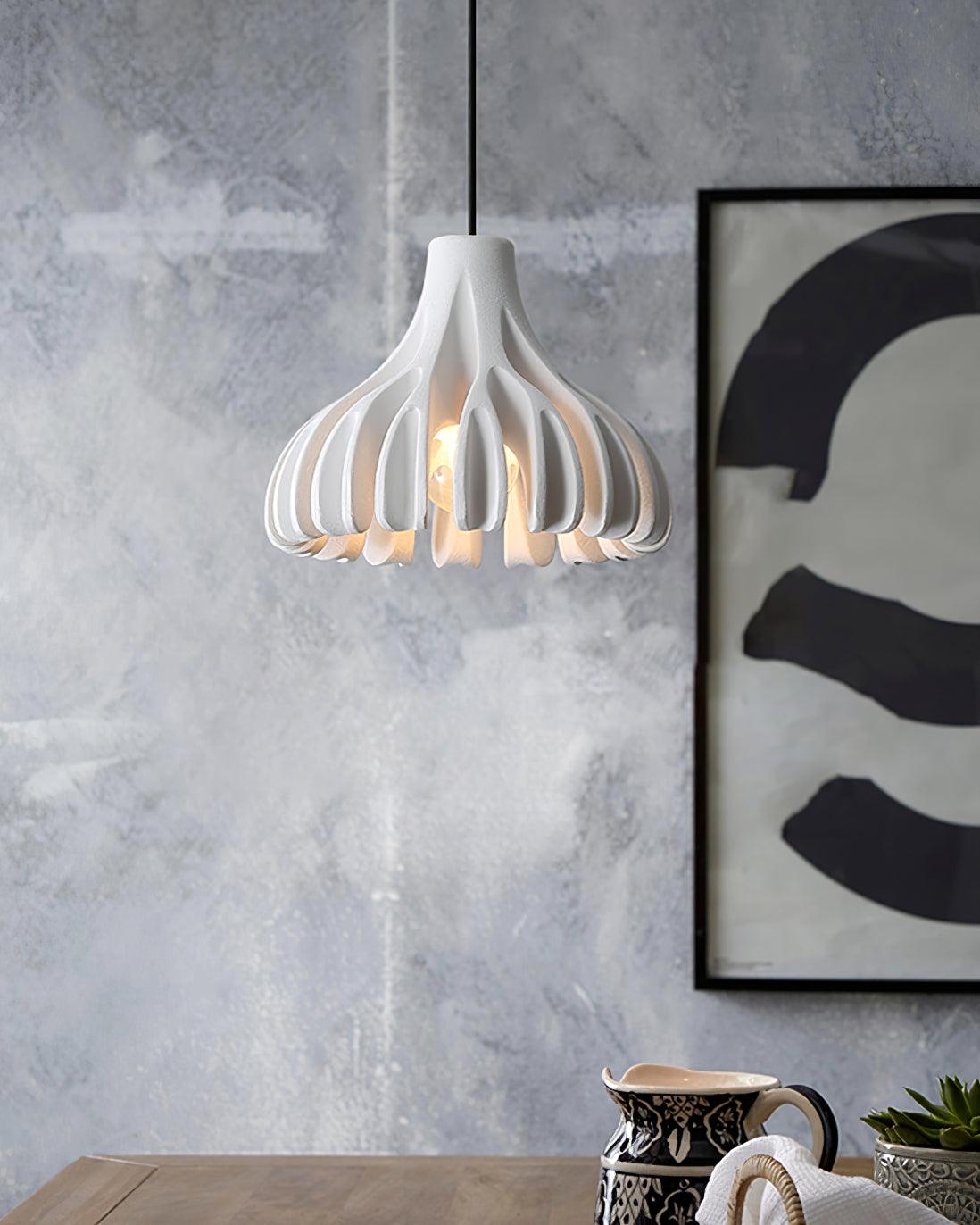 Valtu Coral Resin Pendant Lamp