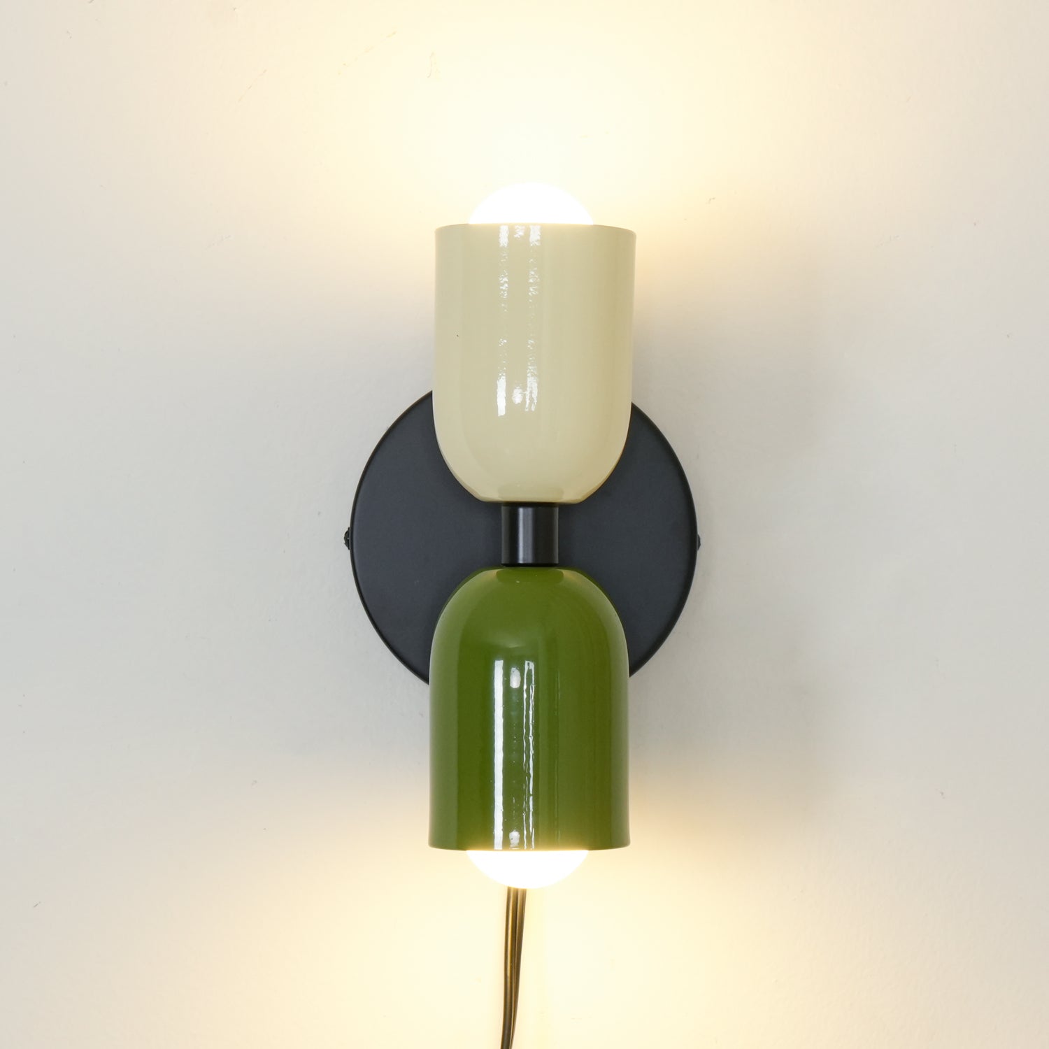 Teriielle Wall Lamp Green Black Minimalist Plug-In