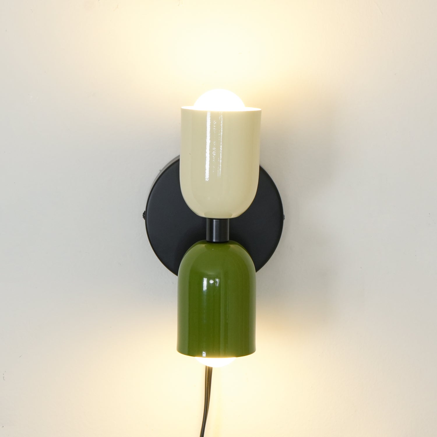 Teriielle Wall Lamp Green Black Minimalist Plug-In