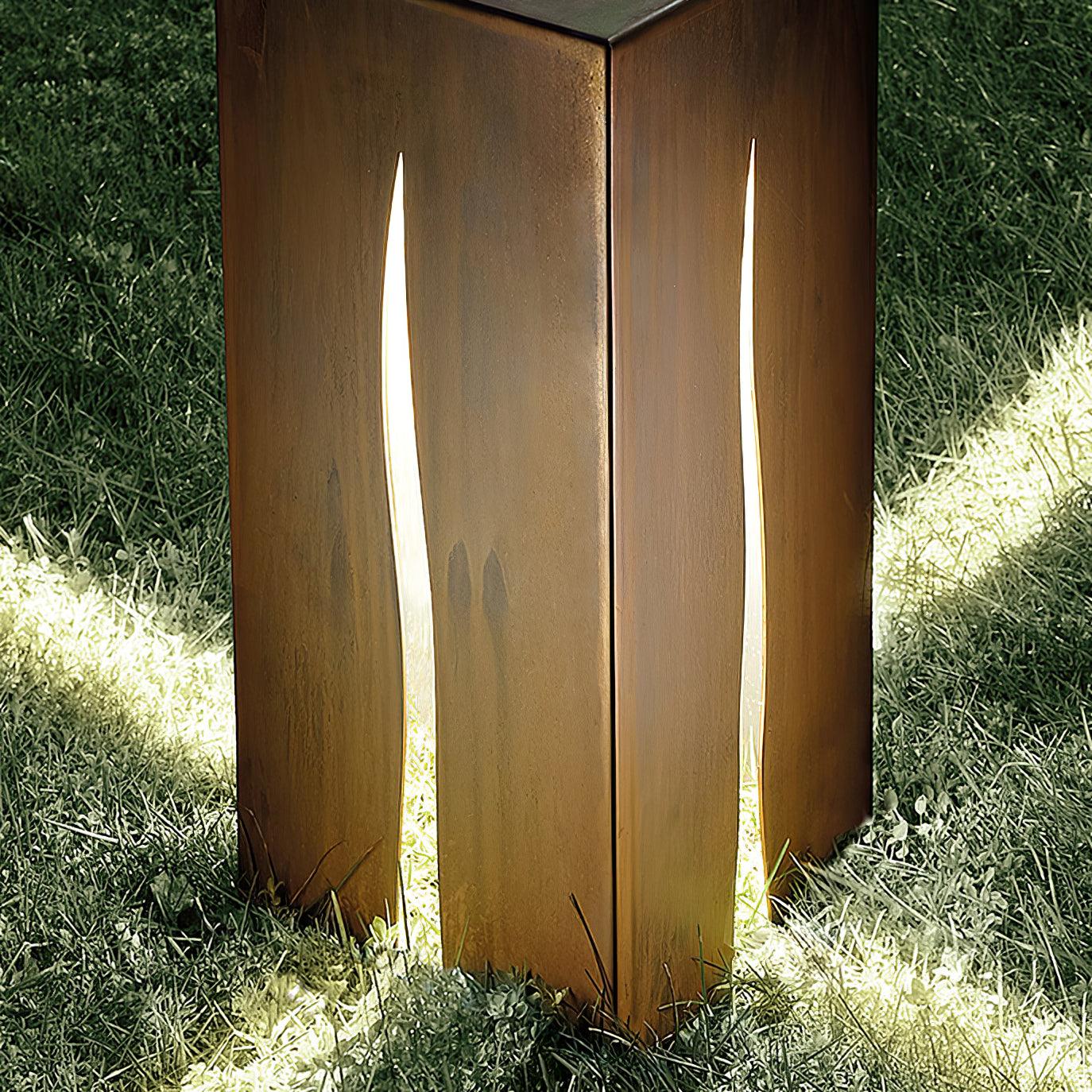 Ugo Outdoor Light Crack Cube