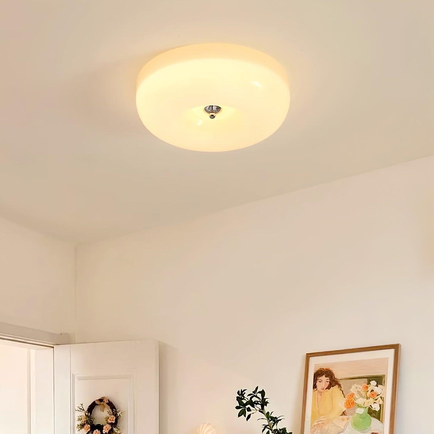 Velisiel Chandelier Cream Pudding with Blown Glass