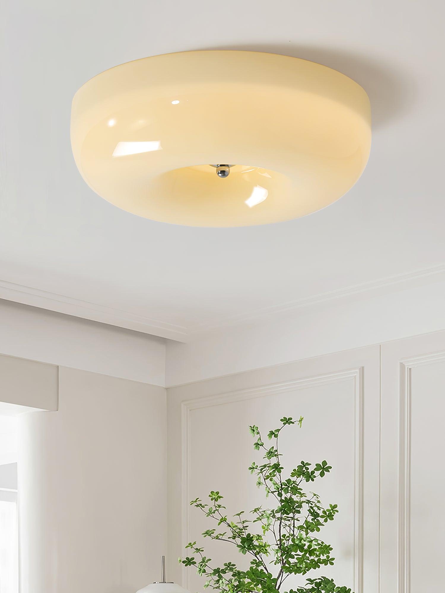 Velisiel Chandelier Cream Pudding with Blown Glass