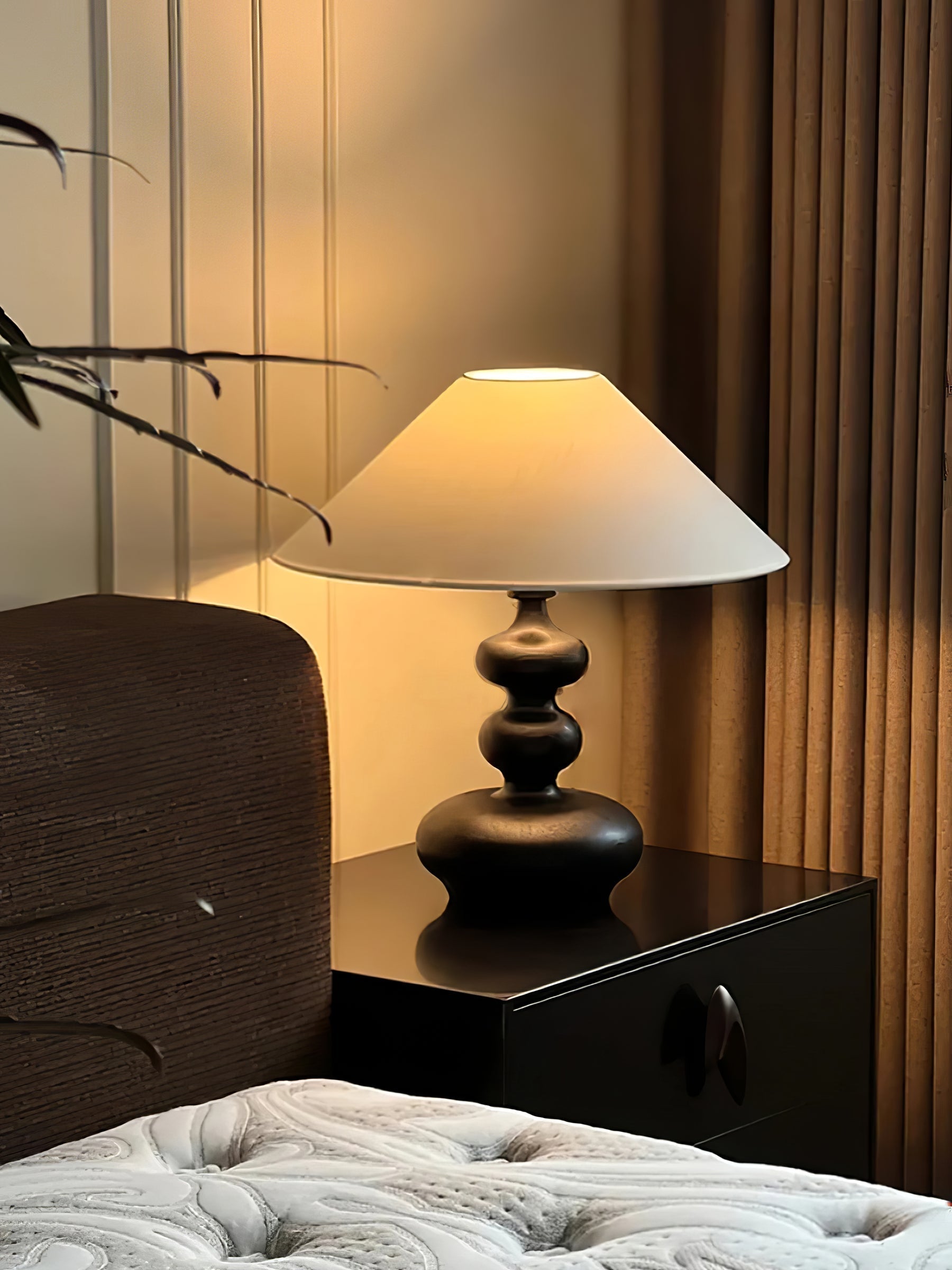 Vominex Wood Fabric Vintage Table Lamp