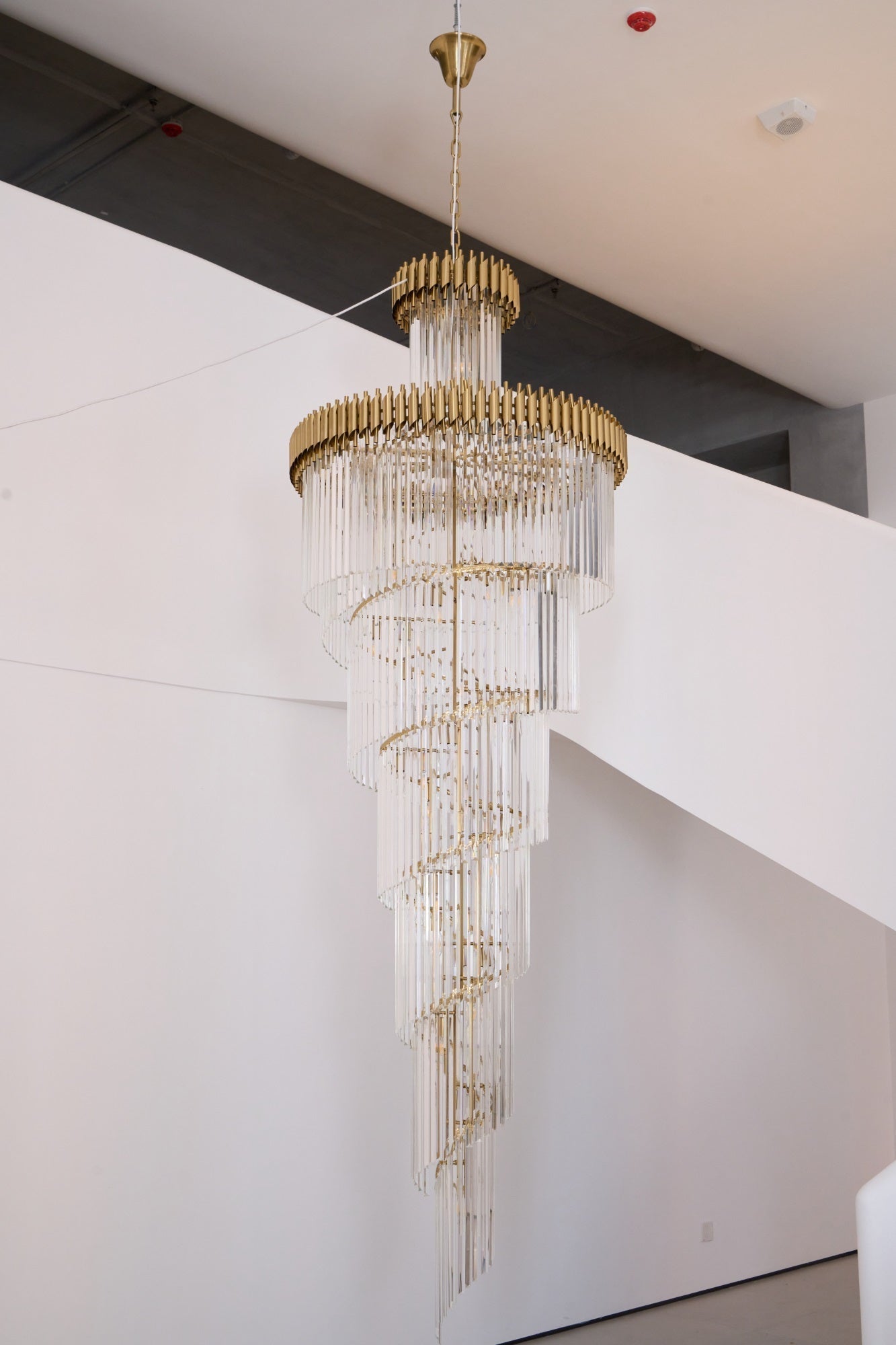Eurmirila Crystal Spiral Chandelier