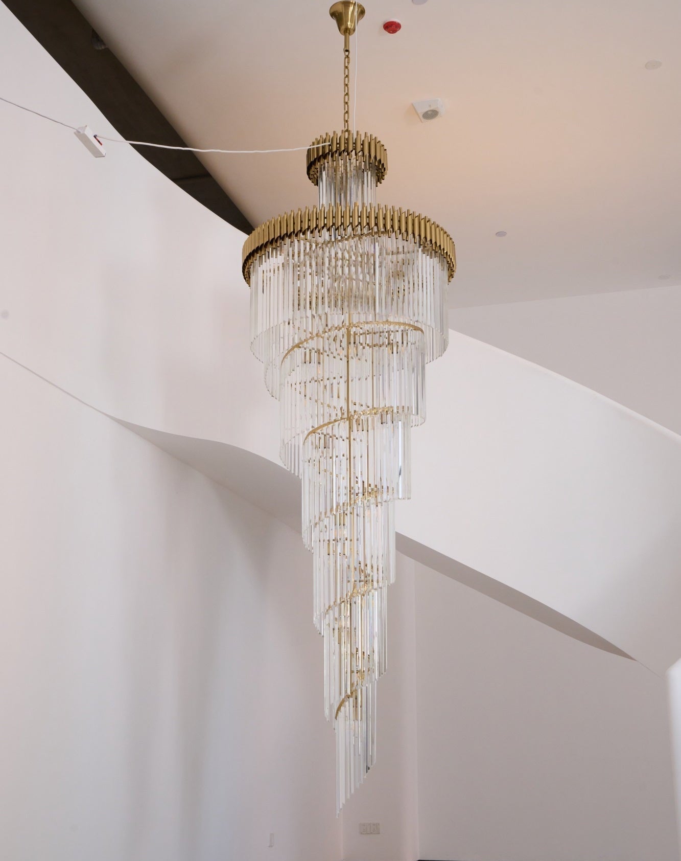 Eurmirila Crystal Spiral Chandelier