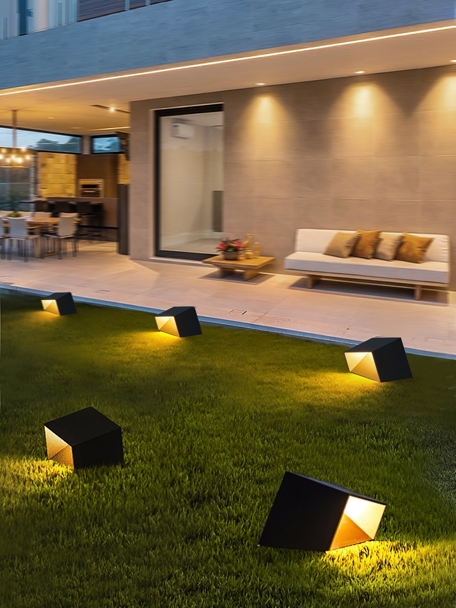 Pearl Modern Outdoor Light